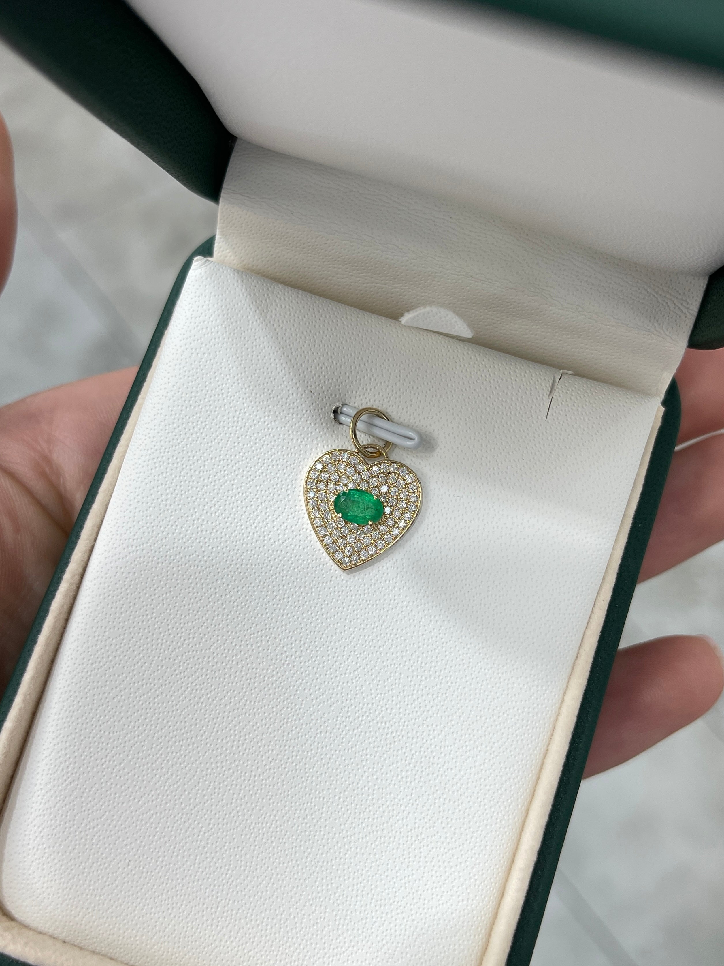 1.0tcw 14K Gold Emerald & Diamond Pave Heart Cluster Pendant Charm Necklace - Elegant Jewelry Gift for Women, Perfect for Valentine's Day, Anniversary & Special Occasions