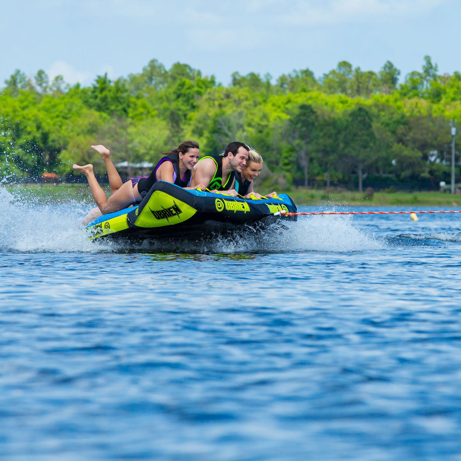 O'Brien Batwing 3 Towable Tube for 3 Riders - Heavy Duty Inflatable Water Tube for Boating, Lake & Ocean Fun - Perfect for Family & Friends Water Sports Adventure