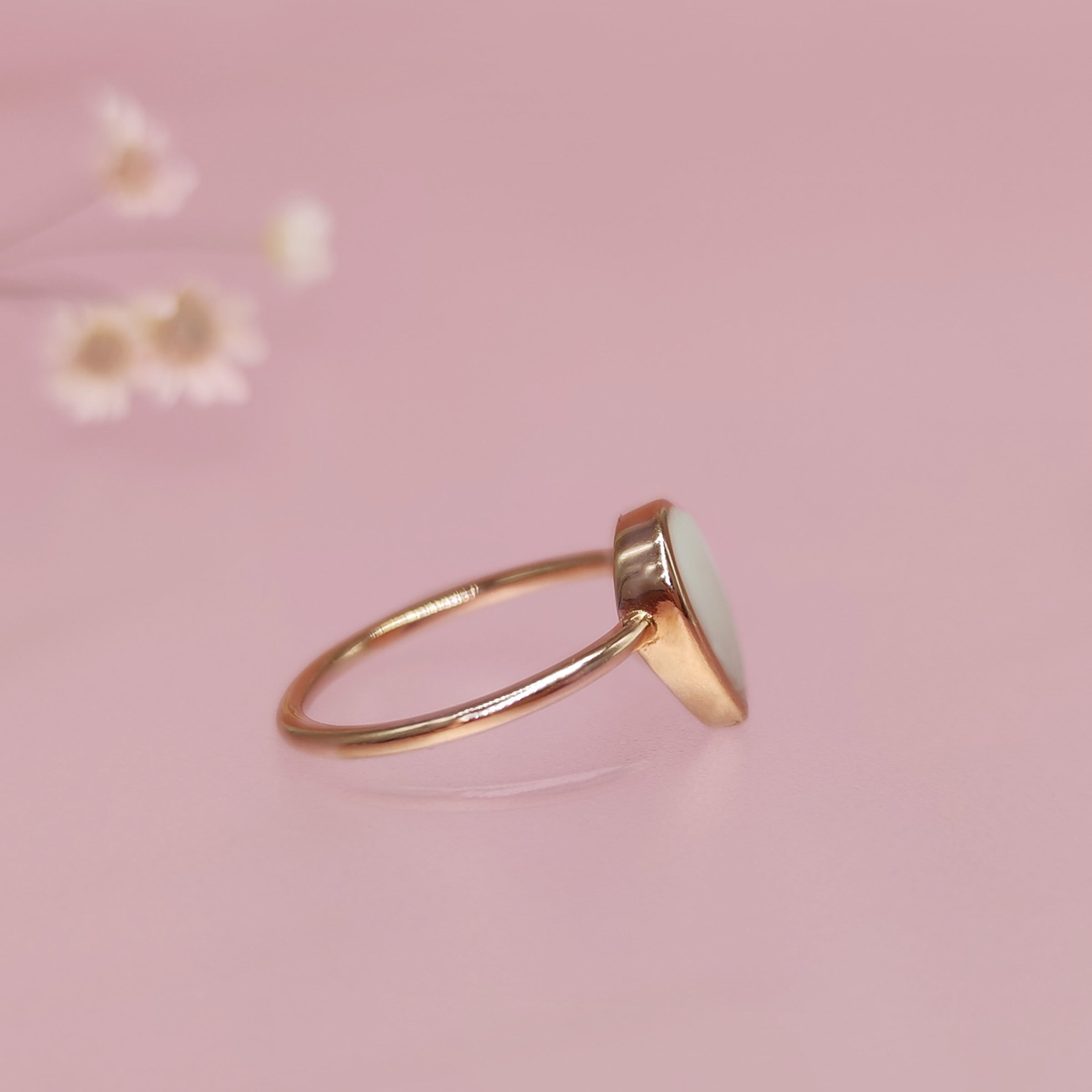 Classic Teardrop Gold Ring for Pet Hair & Fur Keepsake - Perfect for Pet Lovers & Memorial Jewelry Gifts