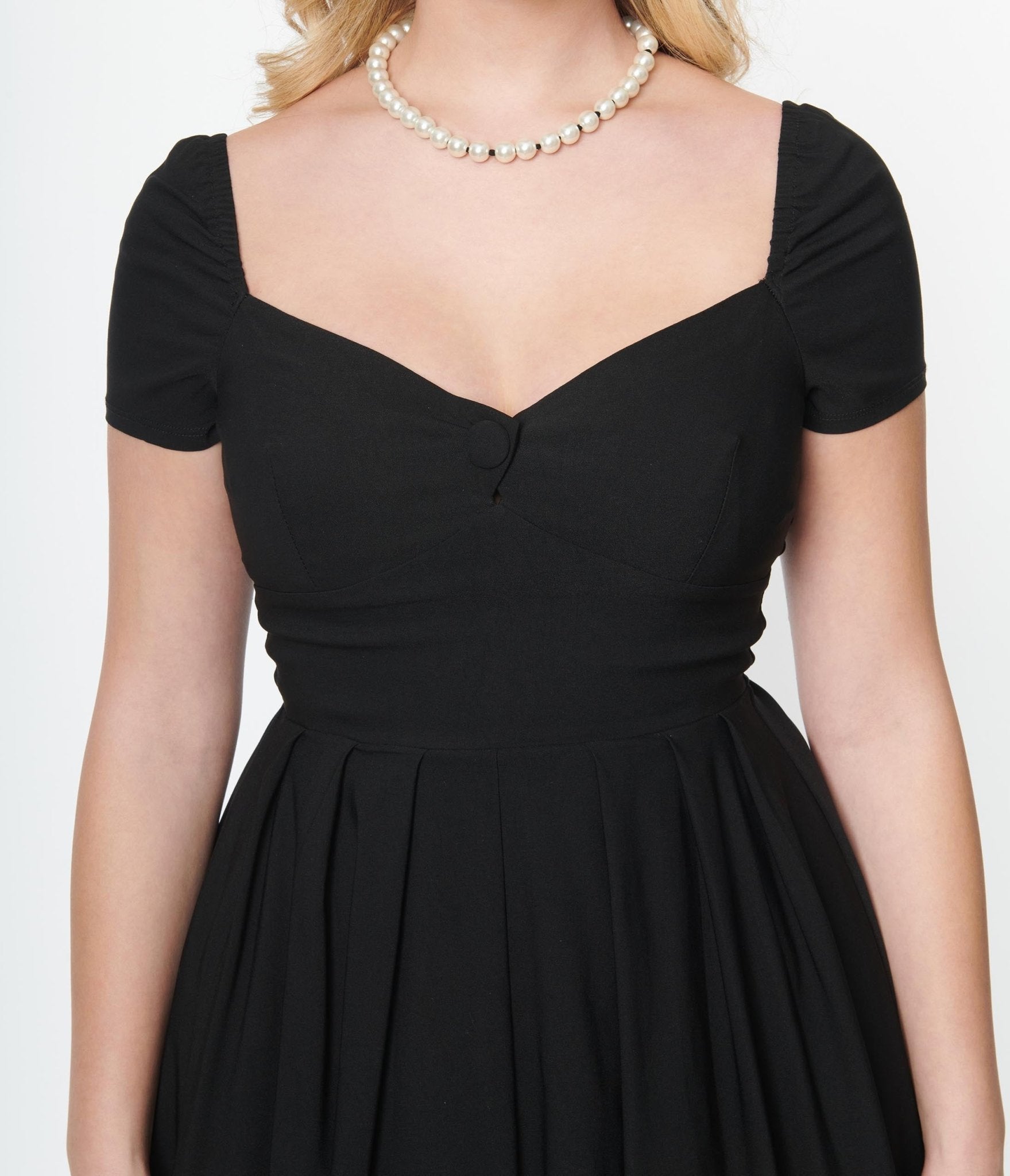 Vintage Black Sweetheart Neckline Swing Dress - Retro 1950s Style Flared Skirt for Women | Perfect for Cocktail Parties, Dances & Special Occasions