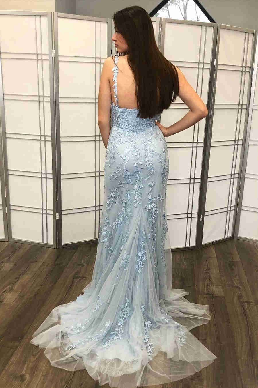 Elegant Light Blue Lace Graduation Dress - Mermaid Style Long Formal Gown for Prom, Homecoming & Special Occasions