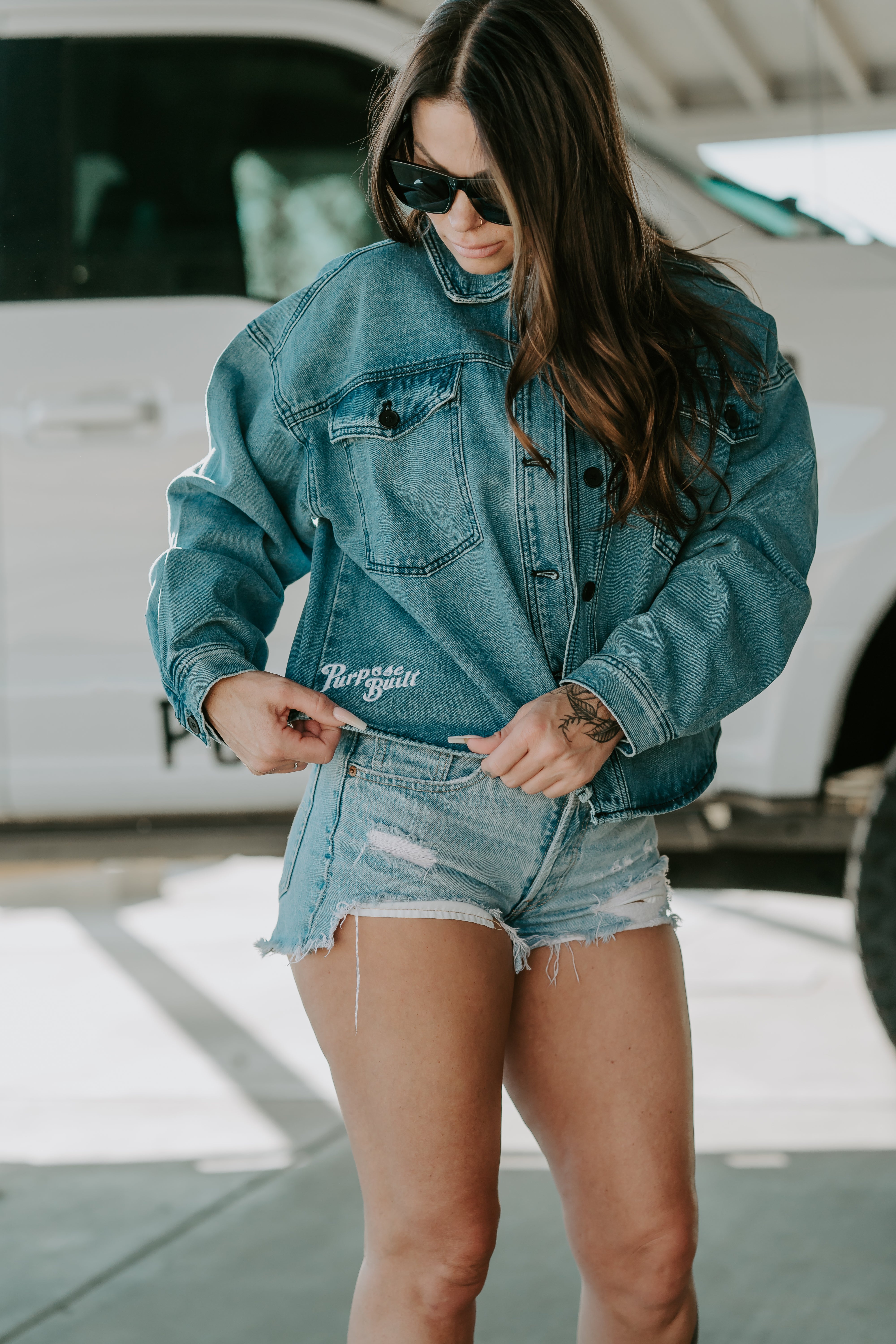 Stylish Denim Jean Jacket in Classic Blue - Perfect for Casual Outfits & Outdoor Adventures
