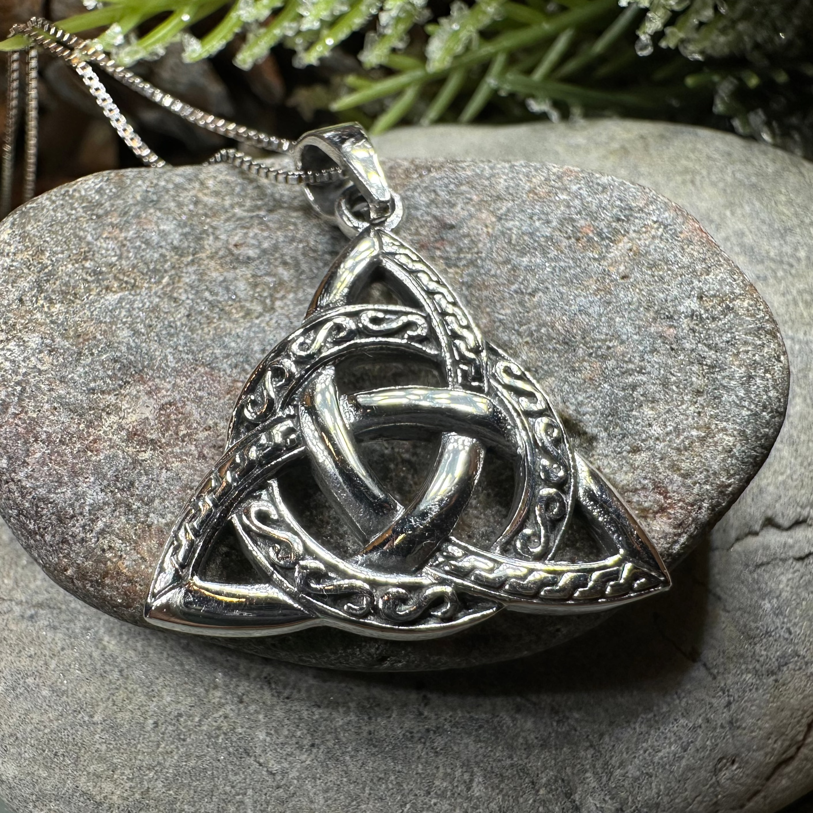 Celtic Trinity Knot Necklace for Women - Stainless Steel Irish Symbol Pendant Jewelry - Perfect for St. Patrick's Day, Weddings & Gifts