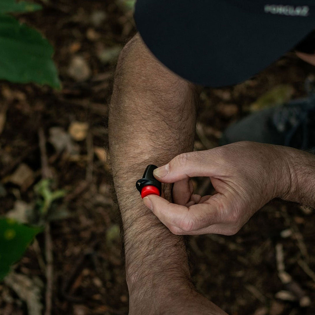 Lifesystems Mini Insect Bite Relief Clicker - Portable Bug Bite Treatment for Itching & Swelling - Perfect for Hiking, Camping & Outdoor Adventures