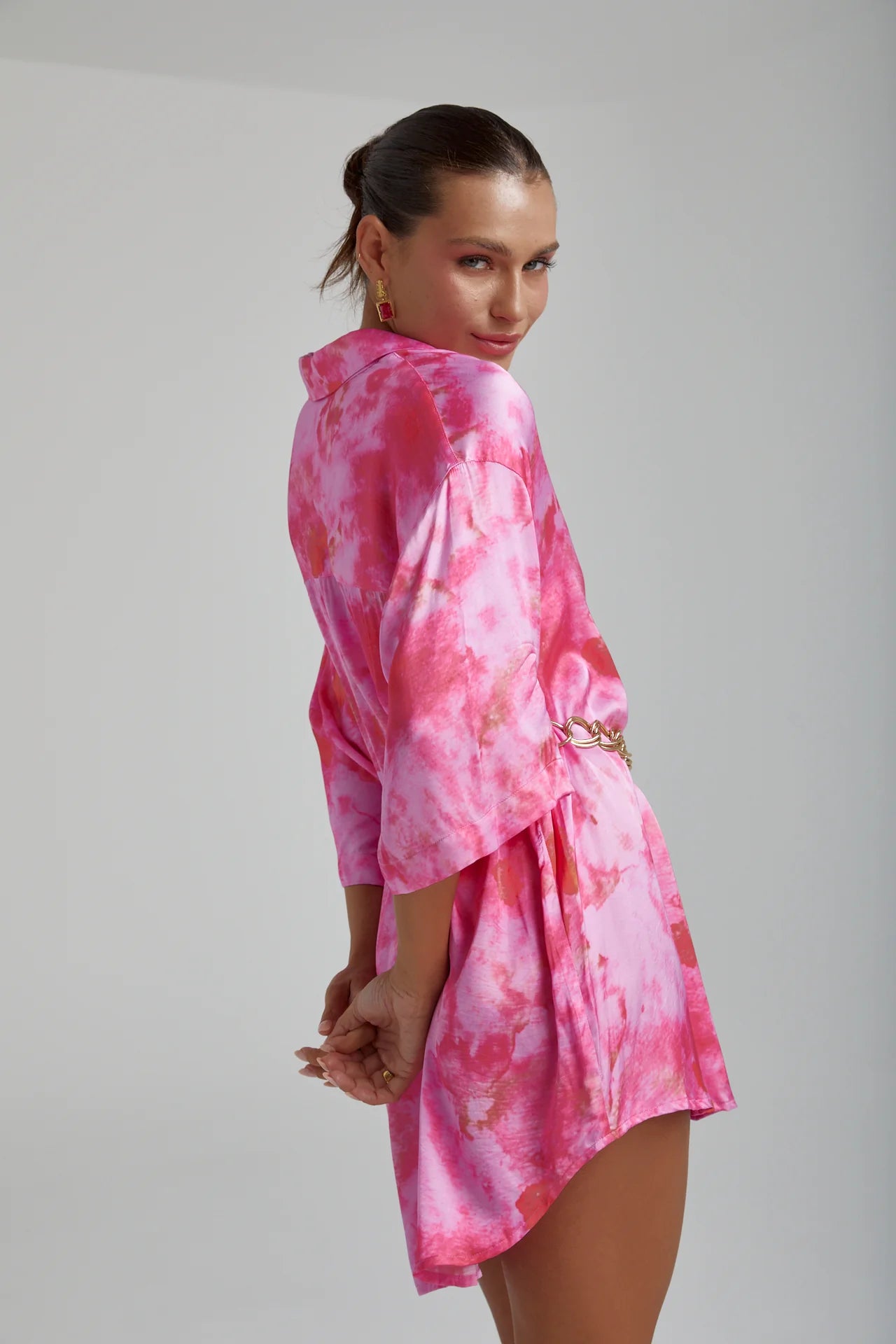 Stylish Big Shirt with Hibiscus Print - Comfortable Oversized Blouse for Women - Perfect for Beach, Vacation, and Summer Outfits