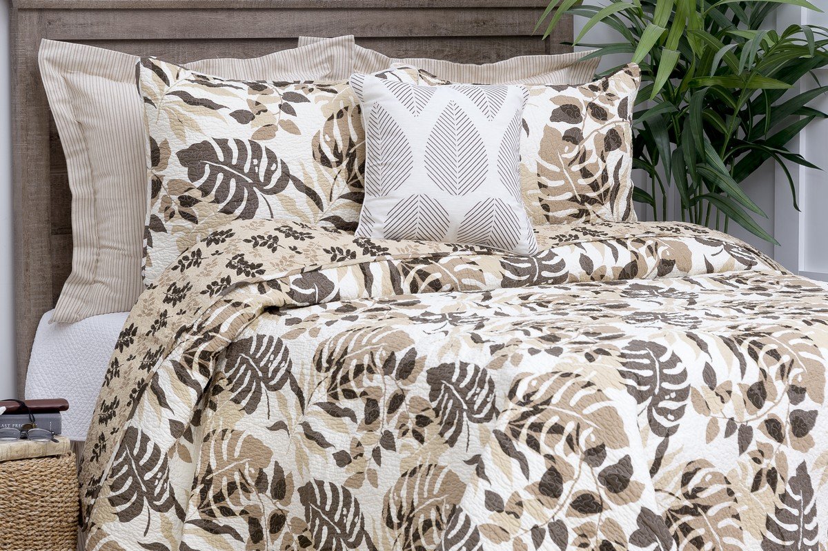 C&F Home Silhouette Full/Queen 3-Piece Quilt Set - Summer Beach Ocean Coastal Reversible Bedspread Coverlet | Lightweight & Machine Washable | Green | Perfect for Coastal Bedrooms, Guest Rooms & Vacation Homes