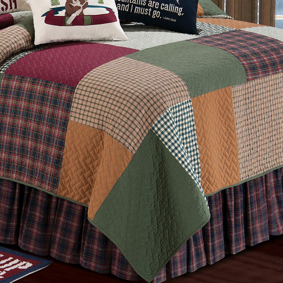 C&F Home Gibson Lake King Size Quilt Set - Red, Soft & Breathable Bedding for Ultimate Comfort - Perfect for Master Bedrooms, Guest Rooms & Cozy Winter Nights