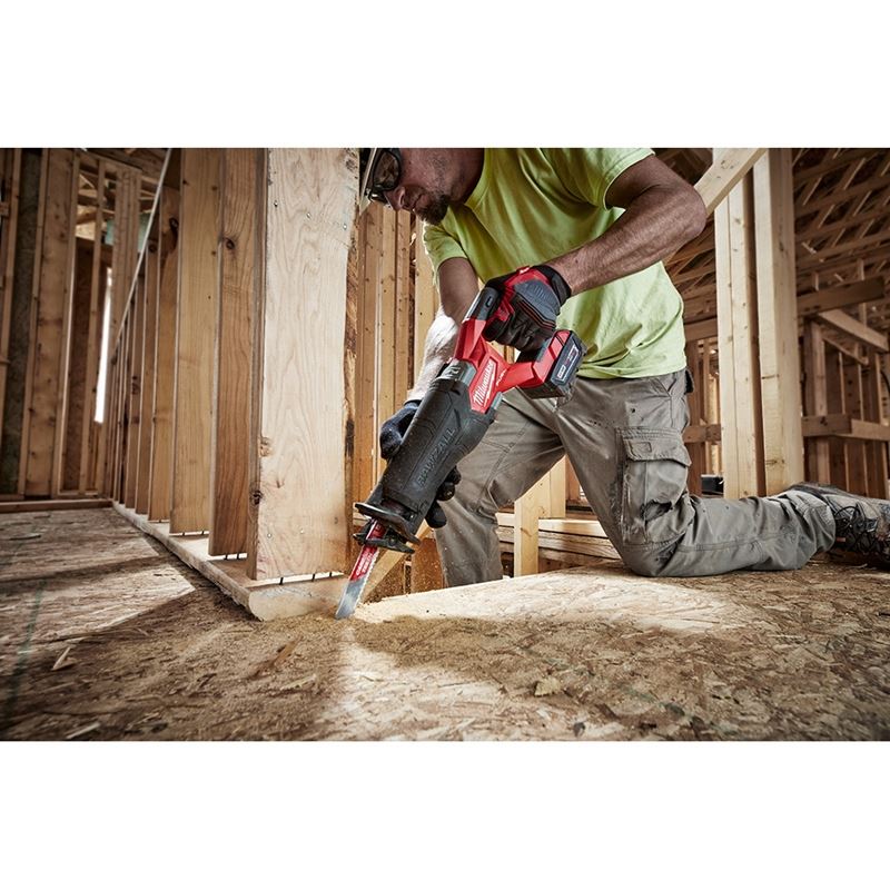 M18 FUEL 18V Brushless Cordless Reciprocating Saw Kit (2821-22) - Powerful Cutting Tool for Construction, Demolition & DIY Projects