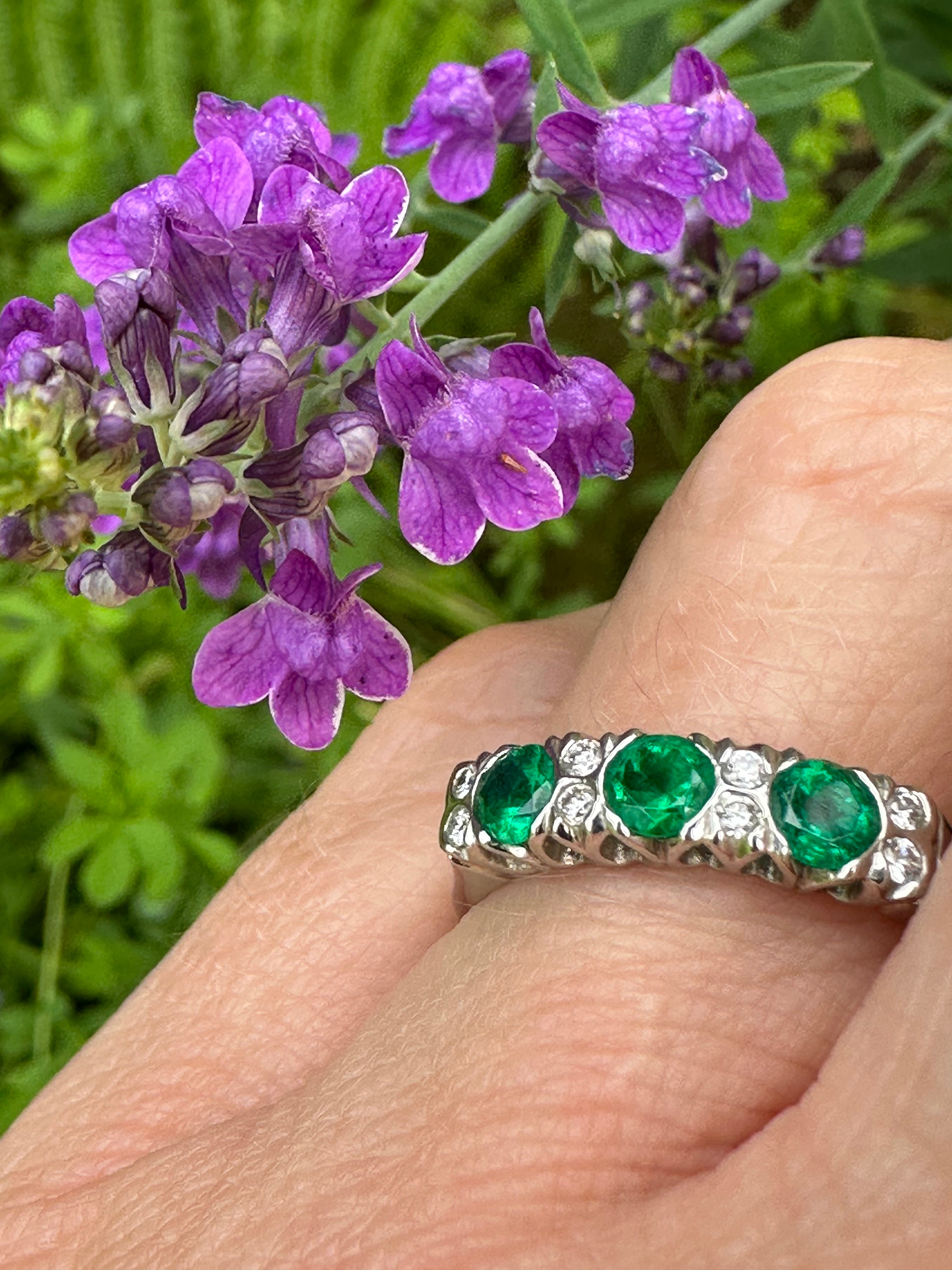 Platinum Emerald and Diamond Ring for Women - Elegant 14K Gold Wedding, Engagement, Anniversary Jewelry Gift - Perfect for Special Occasions