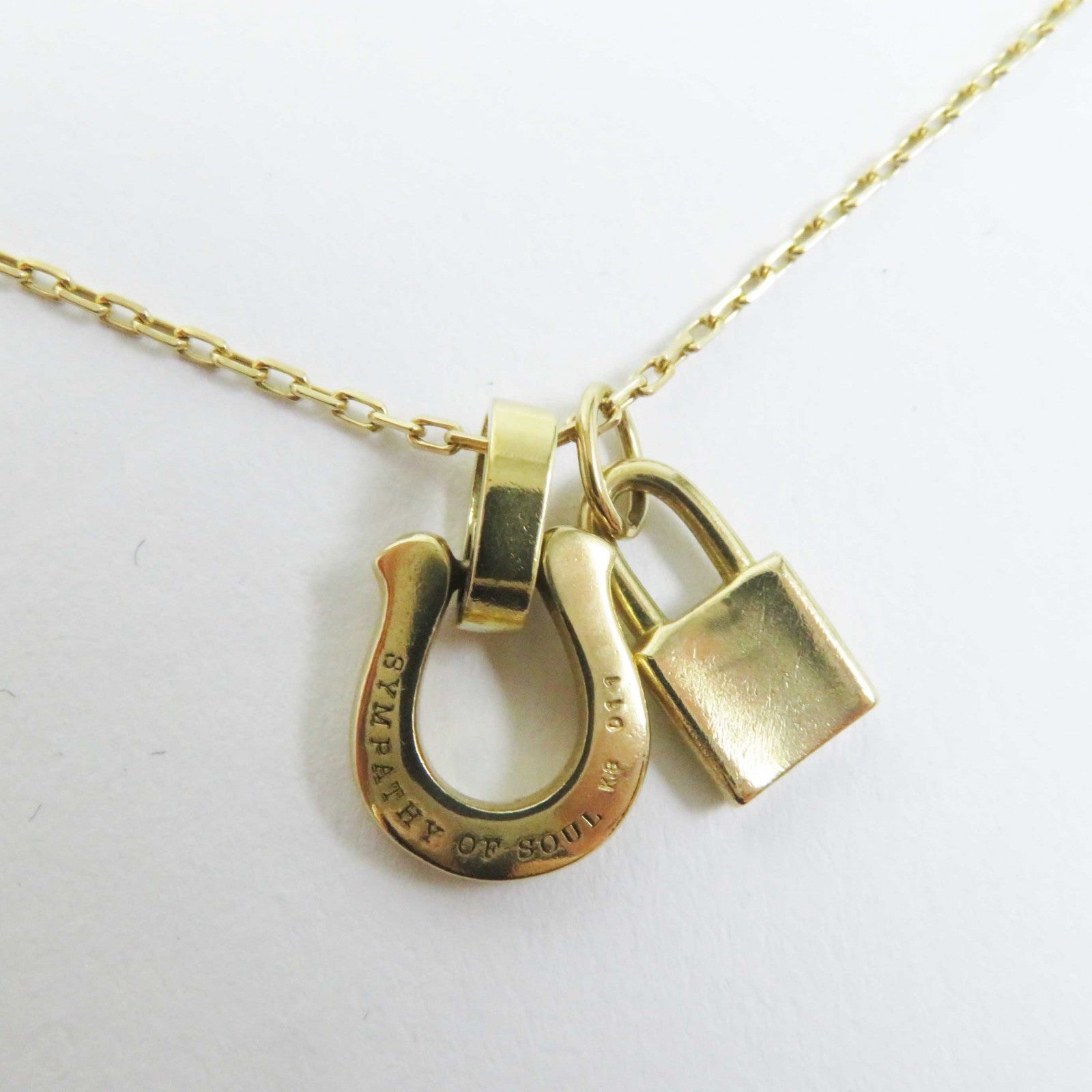 18K Gold Diamond Horseshoe Padlock Necklace for Women - Elegant Lucky Charm Pendant Jewelry Gift for Birthday, Anniversary & Valentine's Day