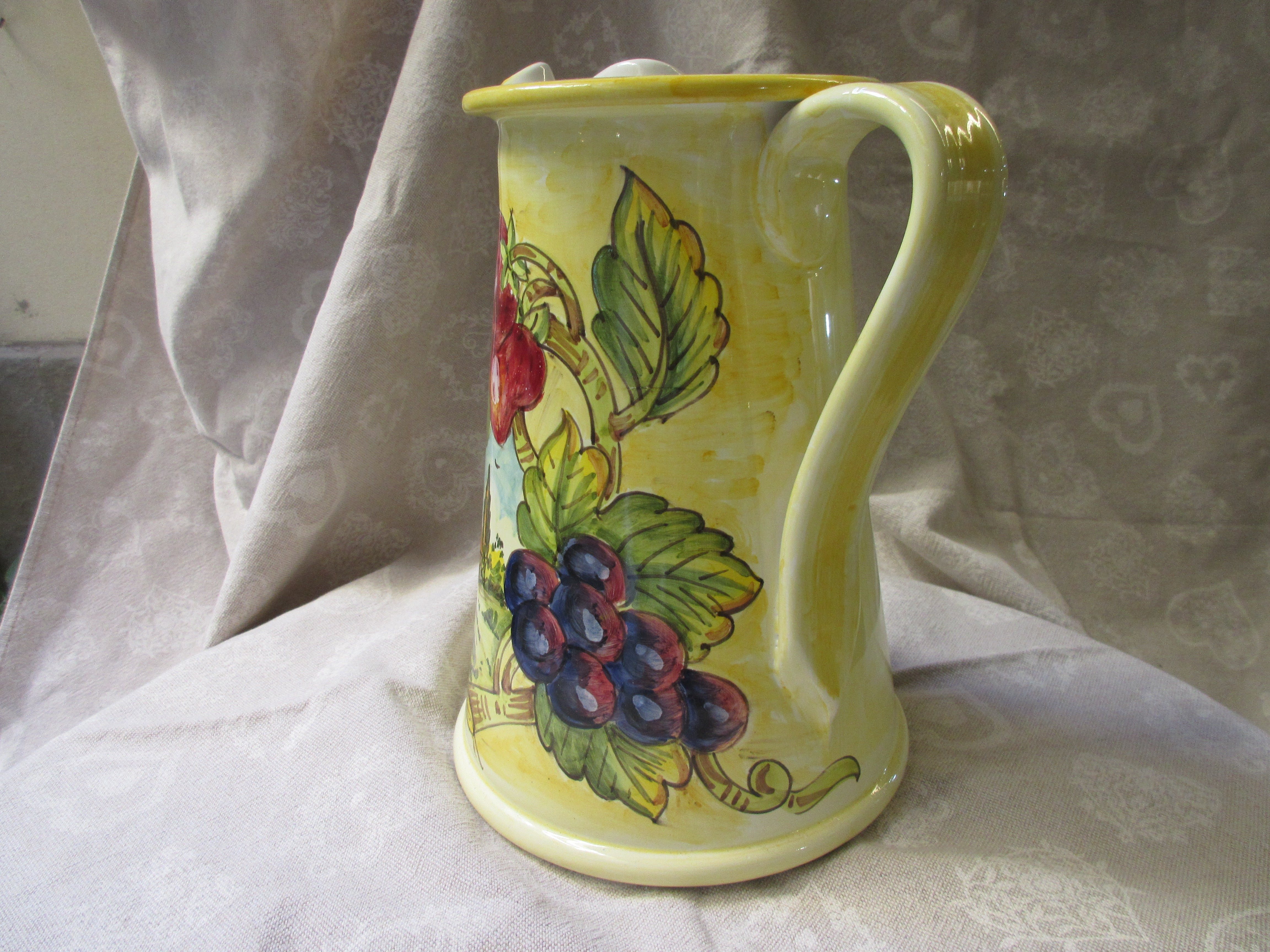 Ceramic Carafe with Lid - Elegant Water Pitcher for Home, Office & Dining - Perfect for Iced Tea, Juice & Water Dispenser
