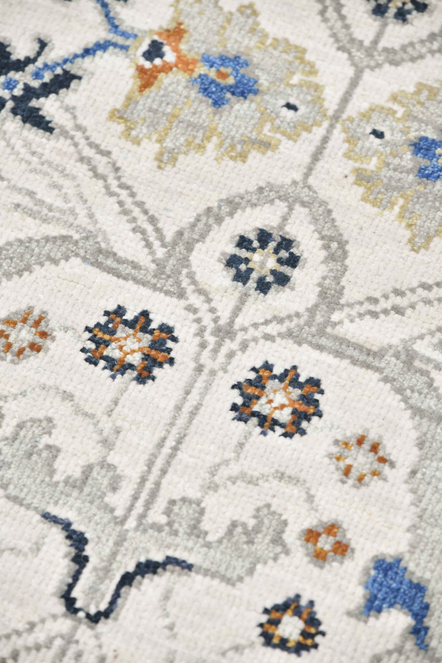 Arabesque Handwoven Area Rug - J70307 | Premium Closeout Sale | Perfect for Living Room, Bedroom & Home Decor