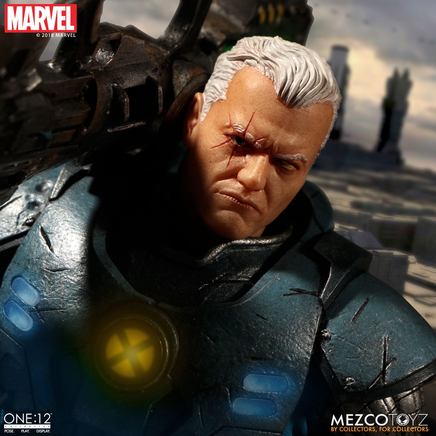 Mezco Toyz One:12 Collective Marvel Comics Cable 1/12 Scale Action Figure - Premium Collectible Toy for Marvel Fans, Gift for Comic Lovers | Display, Photography, Cosplay & Collection