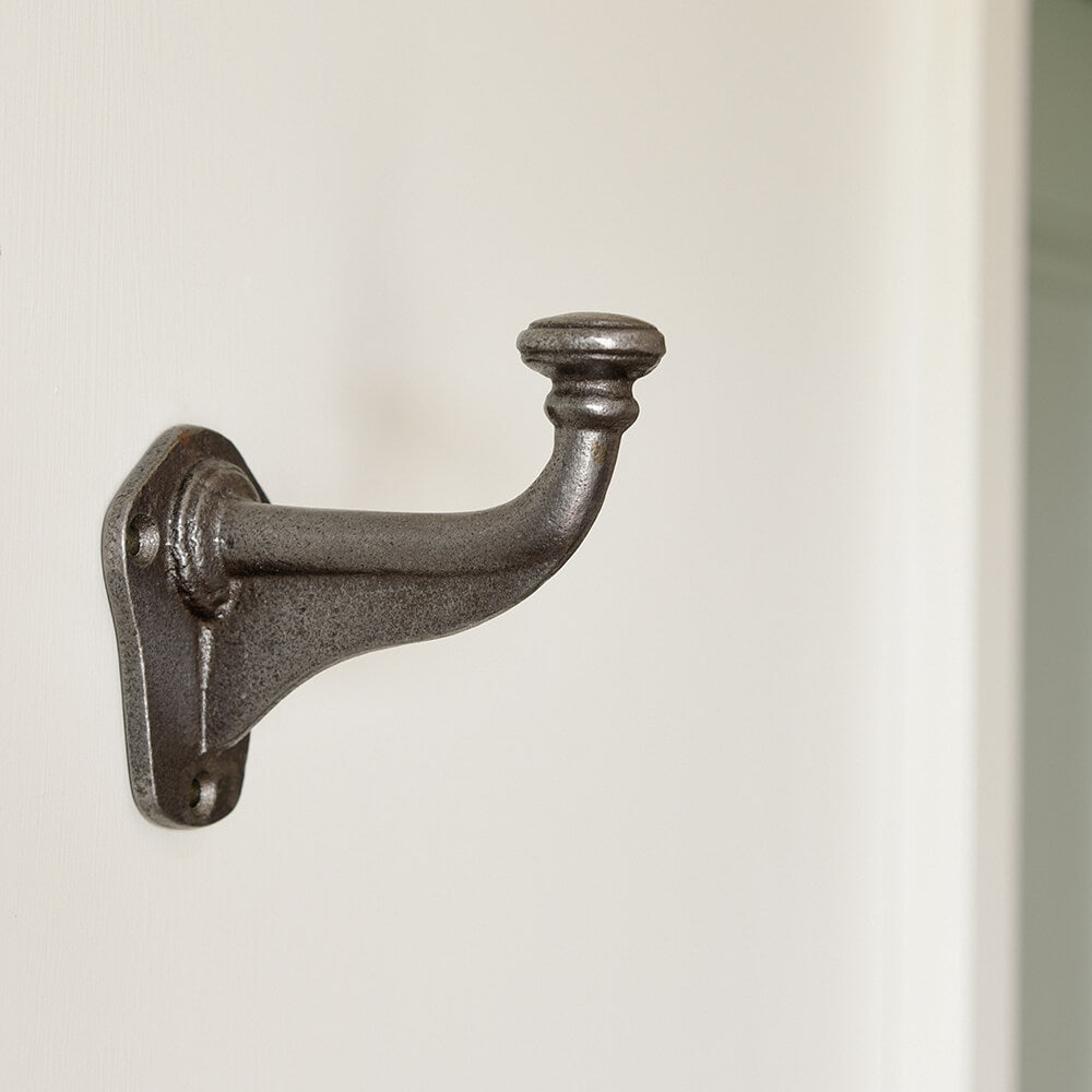 Heavy Duty Cast Iron Boot Room Hook - Rustic Wall Mounted Organizer for Coats, Hats & Bags - Perfect for Entryway, Mudroom & Garage Storage