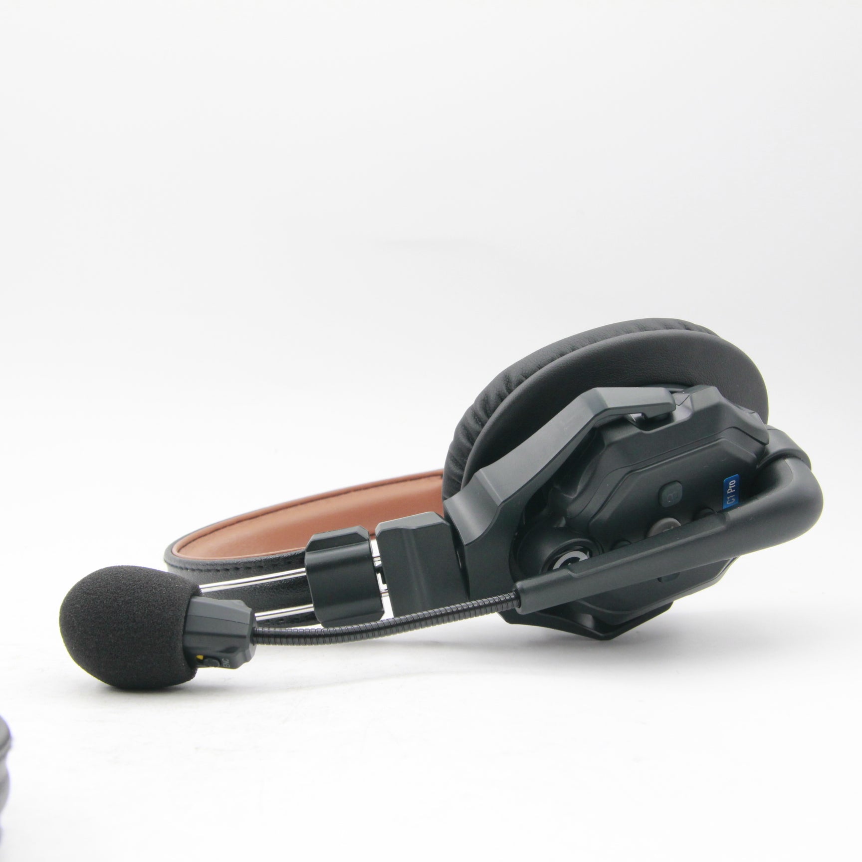 Open Box Excellent Condition Hollyland Solidcom C1 Pro 4S Full Duplex Wireless Intercom System with 4 Headsets (1.9 GHz) - Perfect for Film Sets, Live Events, and Team Communication