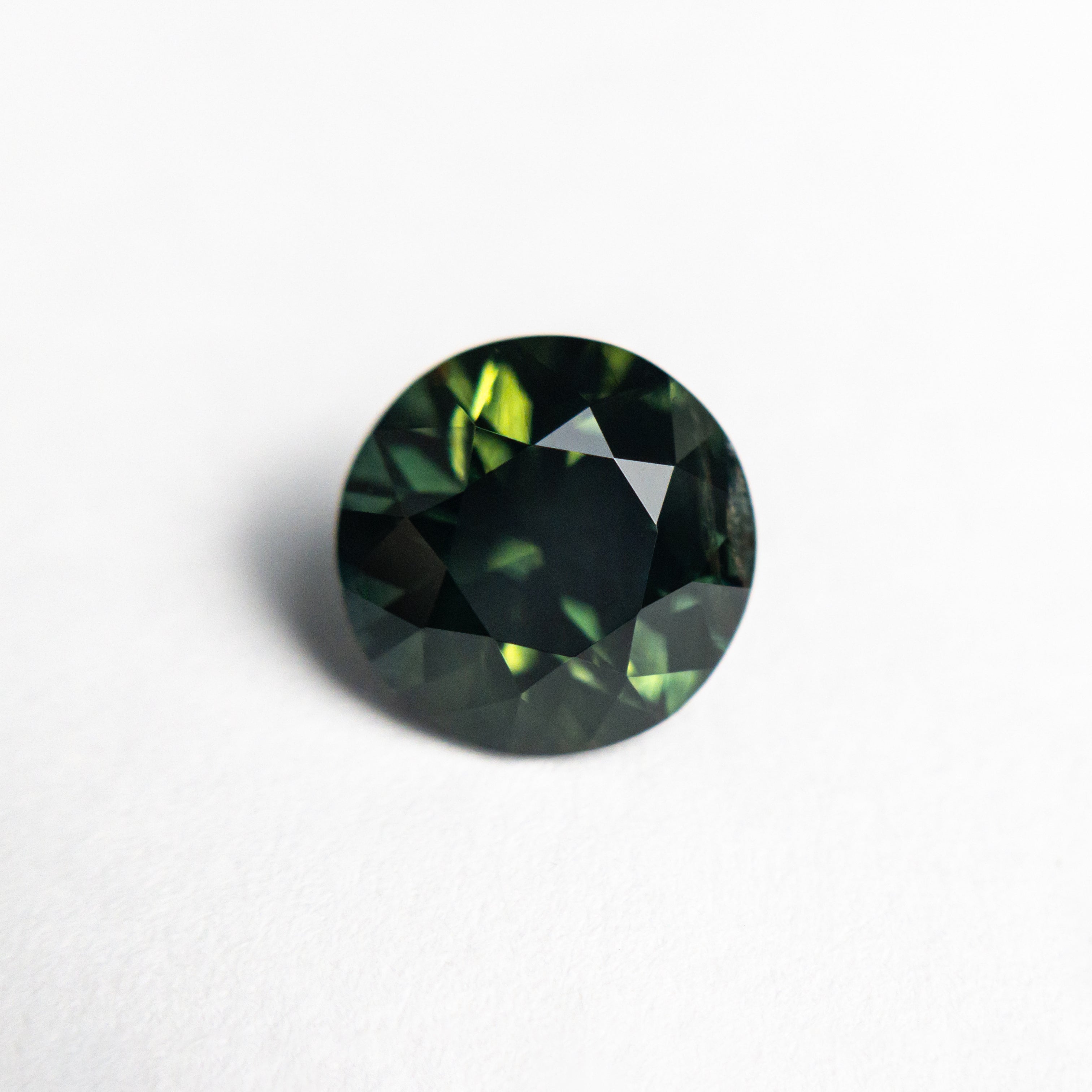 2.05ct Round Brilliant Blue Sapphire Gemstone - 7.55x7.51x5.12mm Natural Loose Stone for Jewelry Making, Engagement Rings & Fine Collections