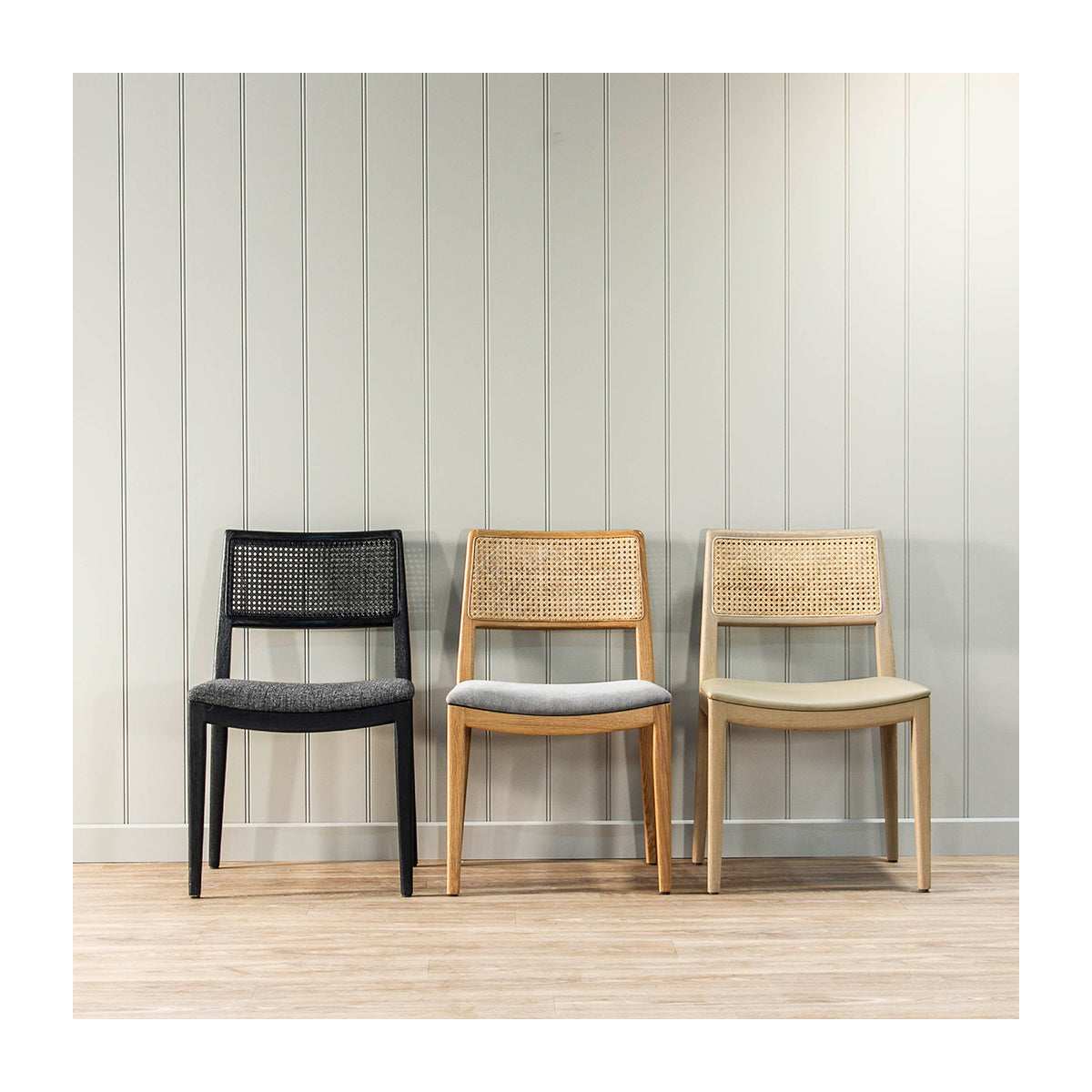 Classic Fabric Dining Chair - Comfortable Upholstered Seat for Kitchen, Dining Room & Office - Elegant Home Decor & Furniture