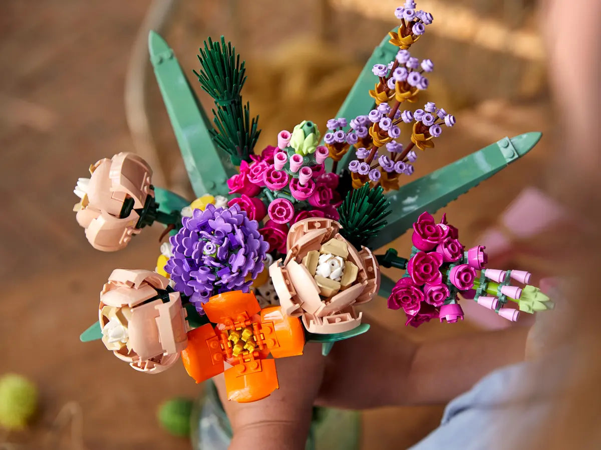 LEGO Botanical Collection Flower Bouquet Building Kit - Creative DIY Artificial Flowers for Home Decor, Gift Idea, and Relaxation - Perfect for Birthdays, Weddings, and Office Desk Decorations