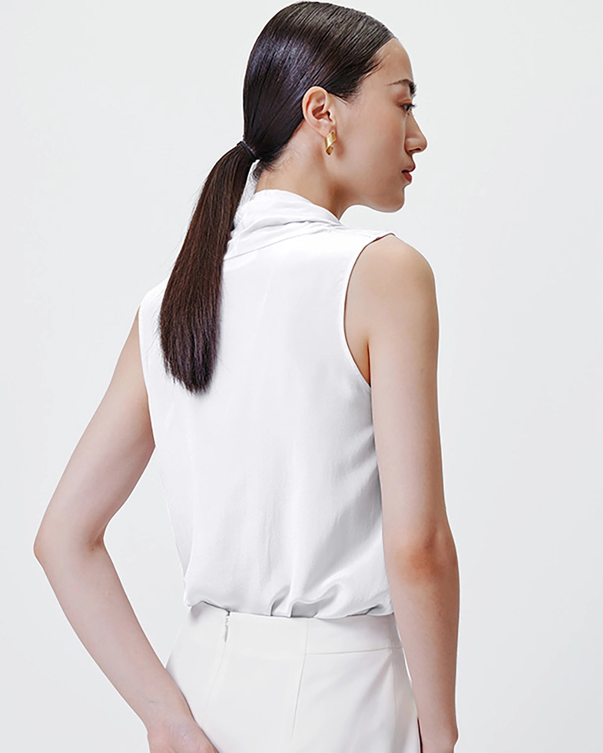 Elegant V-Neck Pleated Silk Tank Top for Women - Breathable & Luxurious Summer Blouse for Casual Wear, Office, and Evening Outings