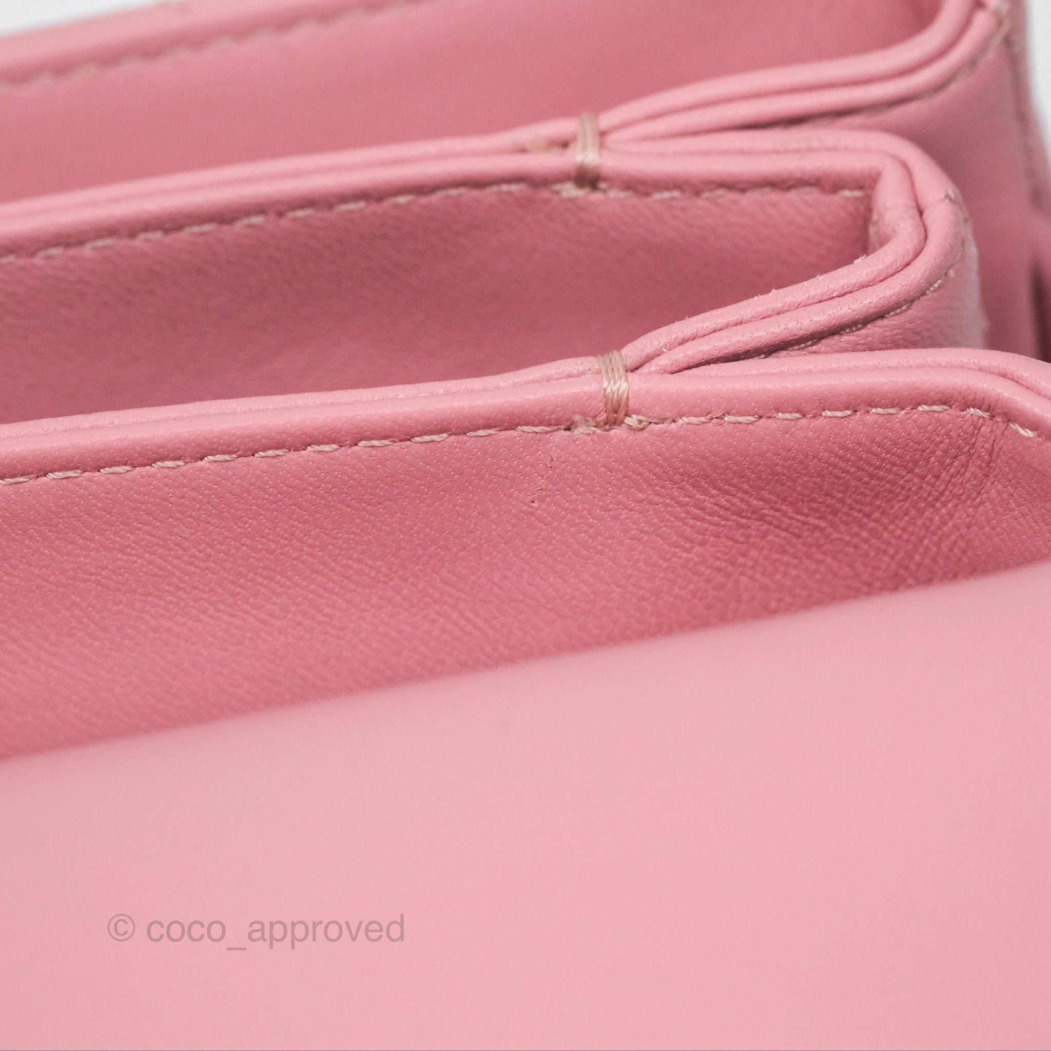 Chanel Citizen Chic Flap Bag in Pink Lambskin Leather with Gold Hardware - Luxury Crossbody Purse for Women, Perfect for Date Night & Special Occasions