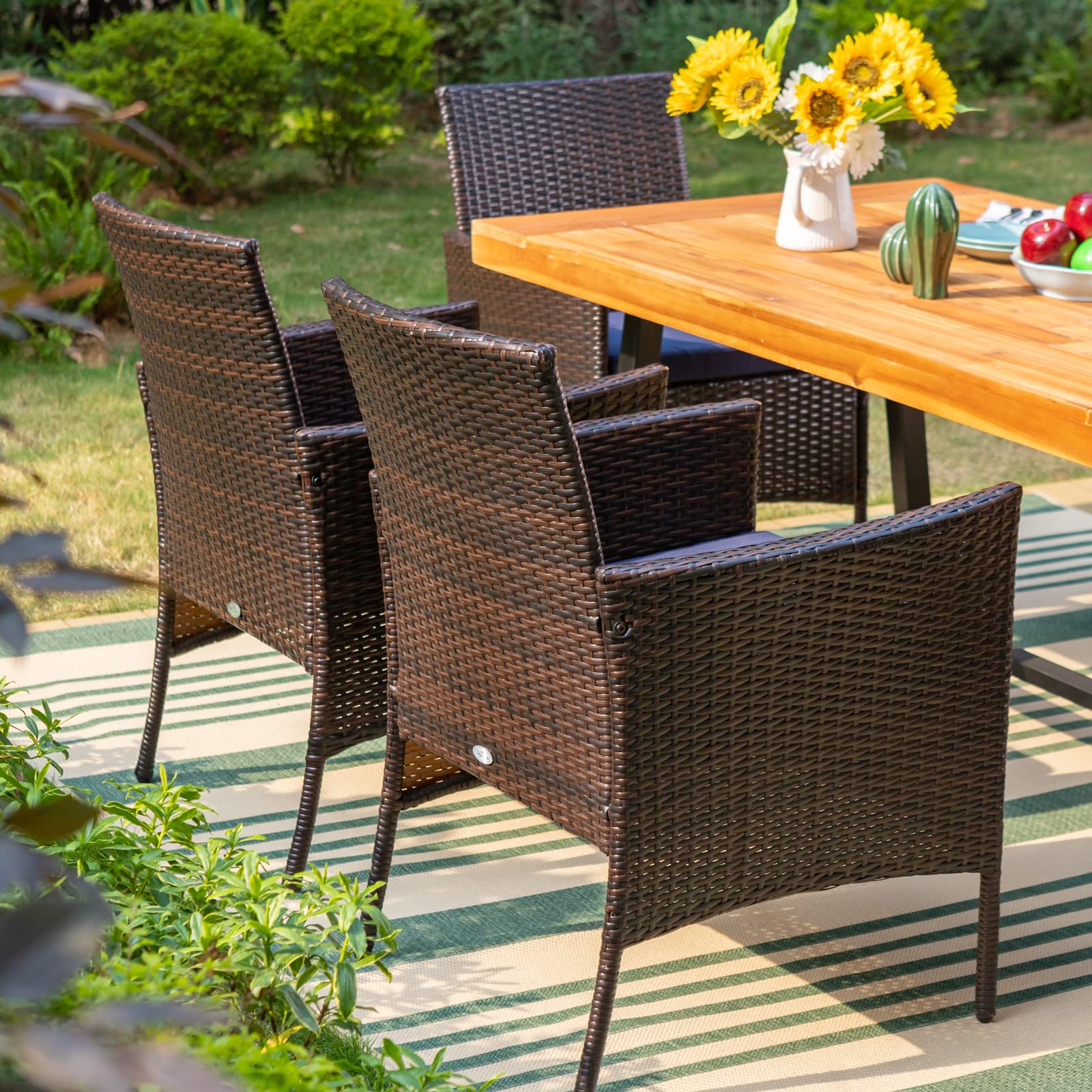 Sophia & William 6-Piece Outdoor Dining Set - 4 PE Rattan Chairs, 1 Acacia Wood Table & Bench with Cushions - Patio Furniture for Porch, Yard, Deck & Garden Entertaining