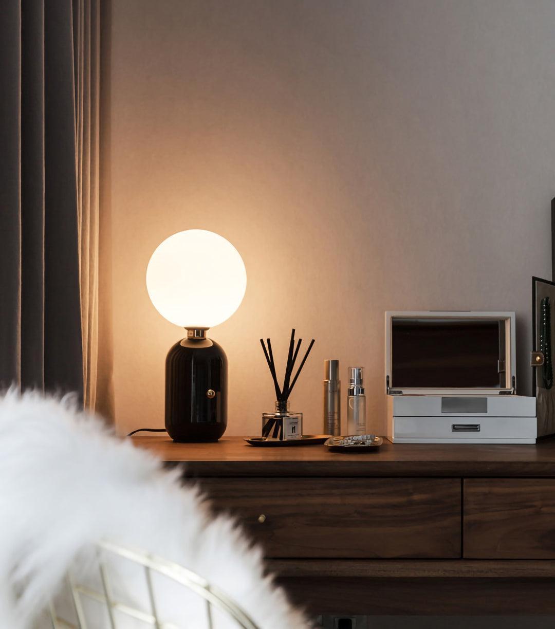 Modern Kade Table Lamp - Adjustable LED Desk Light with USB Port for Home Office, Bedroom & Study - Perfect for Reading, Working & Nightstand Use