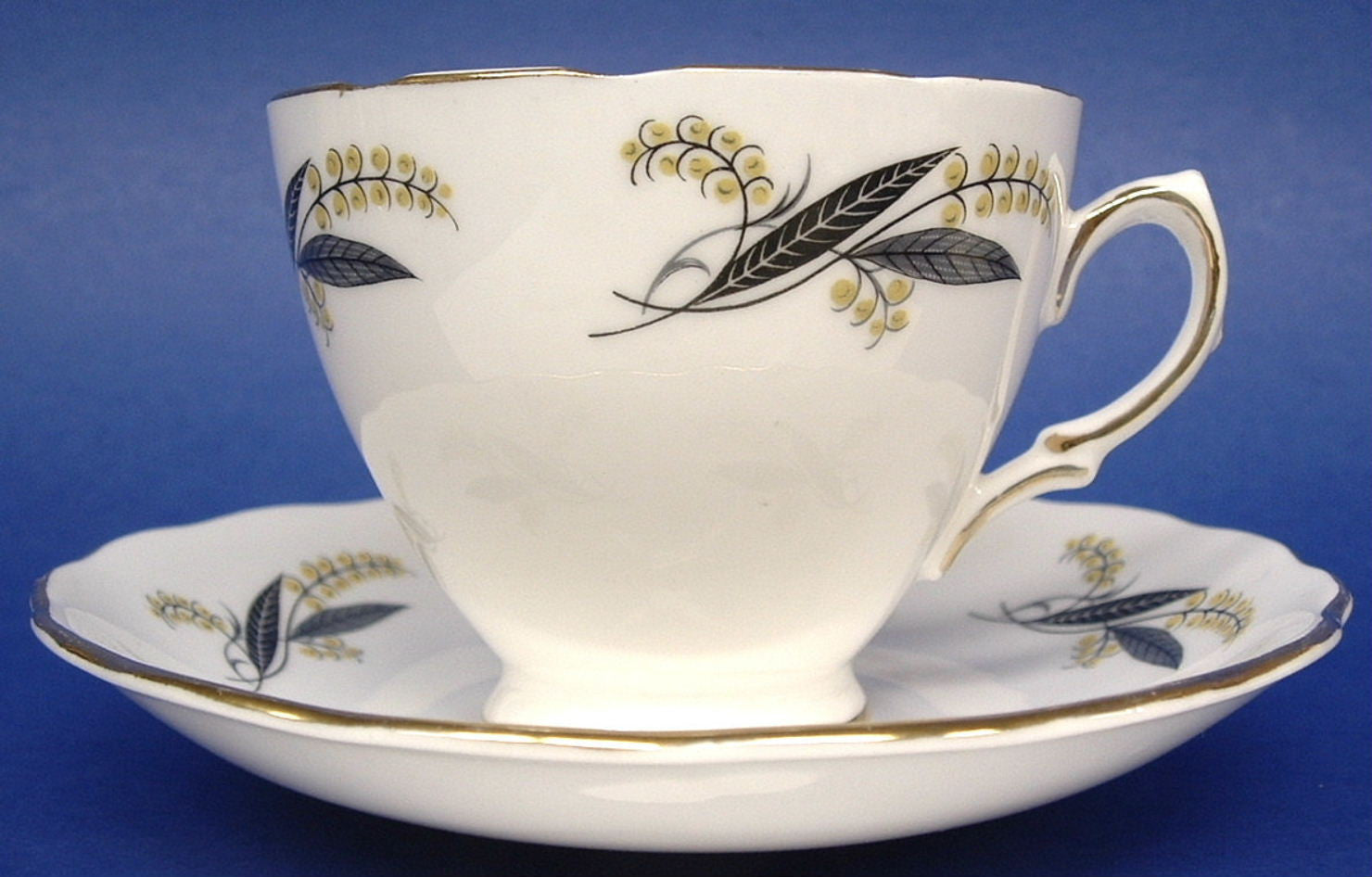 Vintage Royal Vale English Bone China Cup and Saucer Set - Mid Century Retro Design (1960s) - Perfect for Afternoon Tea, Collecting, and Home Decor