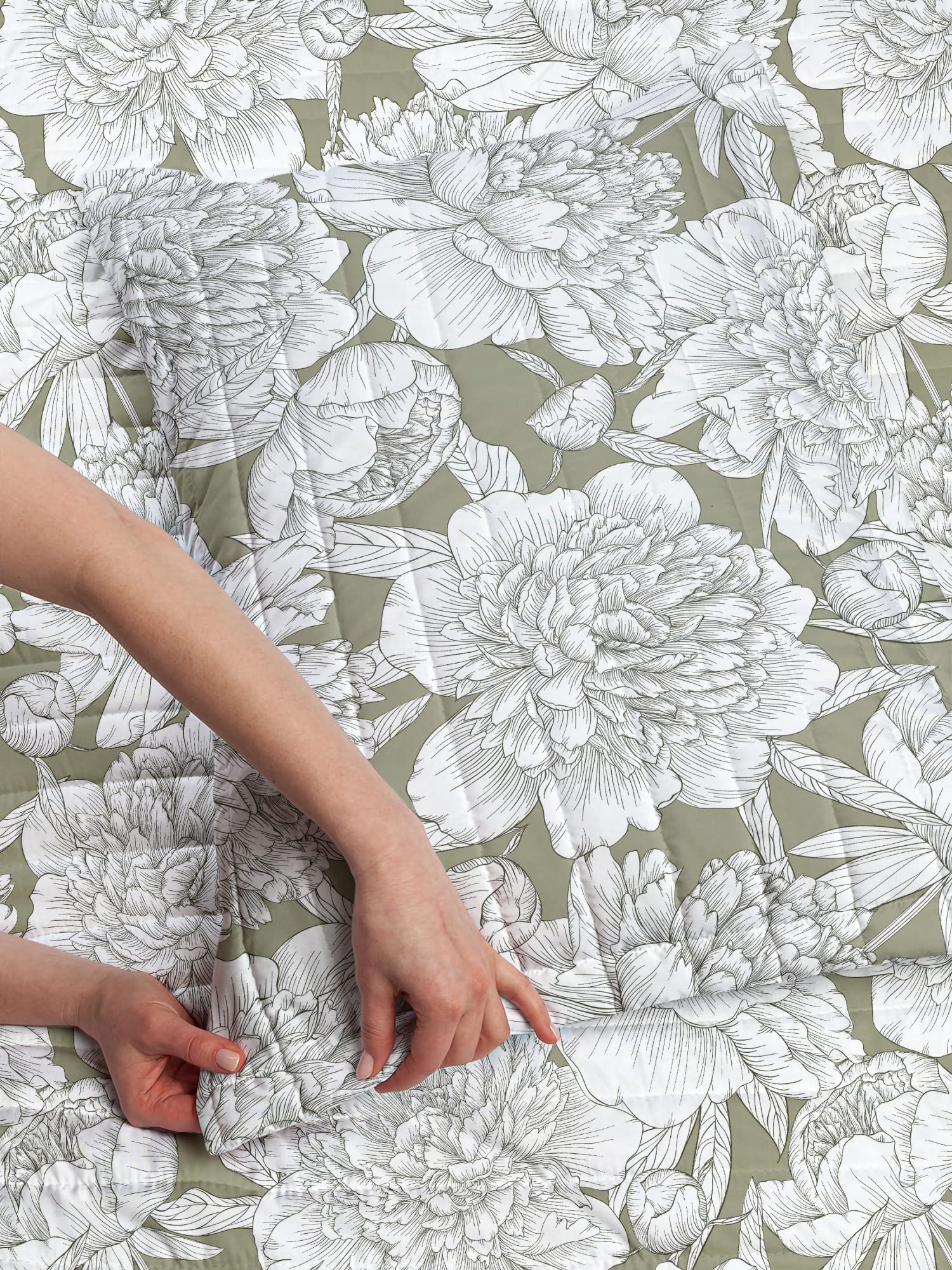 Ambesonne Floral Reversible Bedspread Set - Hand Drawn Rose, Chamomile & Peonies Design - Microfiber Twin Size Bedding with Pillow Shams - Slate Brown - Perfect for Boho Bedroom Decor & Guest Room Styling