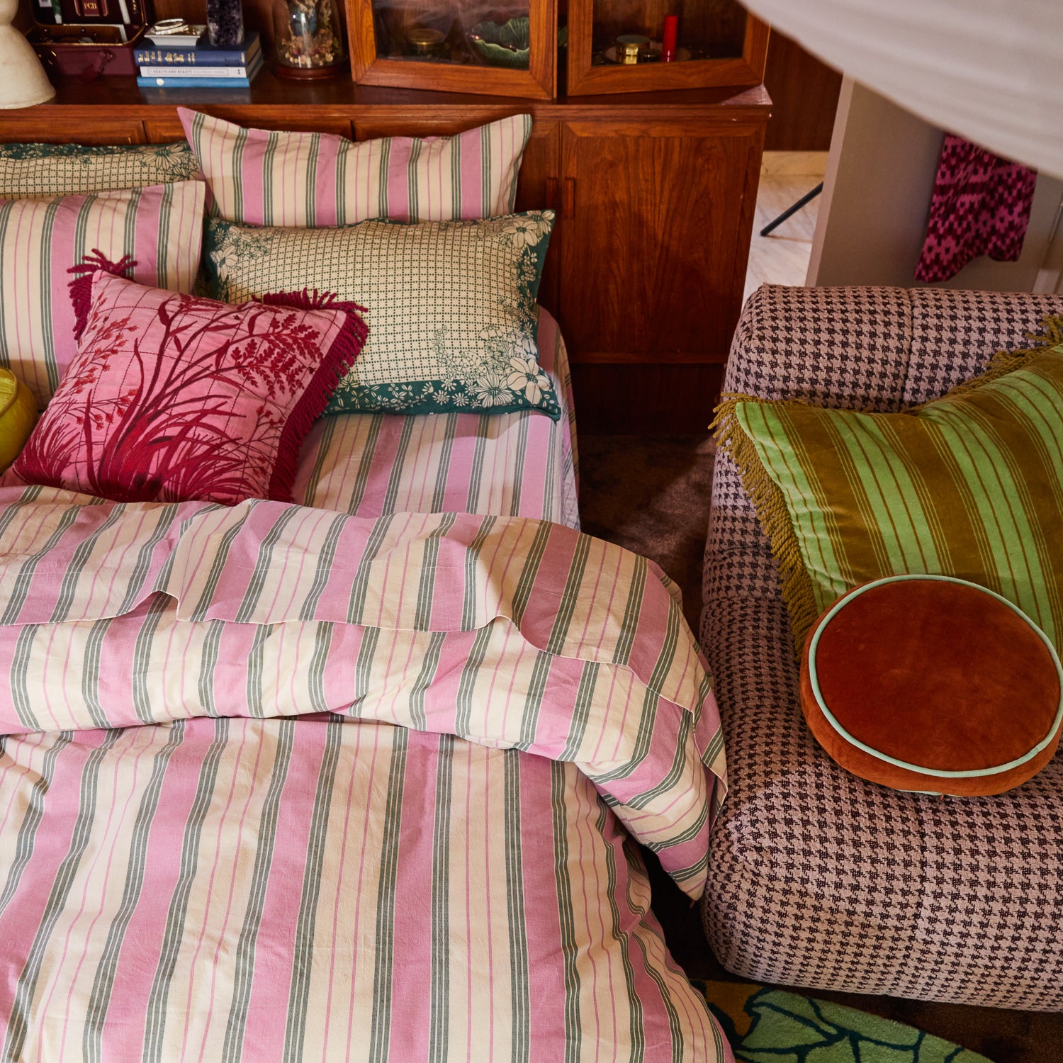 Brigitte Cotton Quilt Cover Set - Soft Premium Fuchsia Pink Bedding - Perfect for Master Bedroom, Guest Room & Cozy Home Decor
