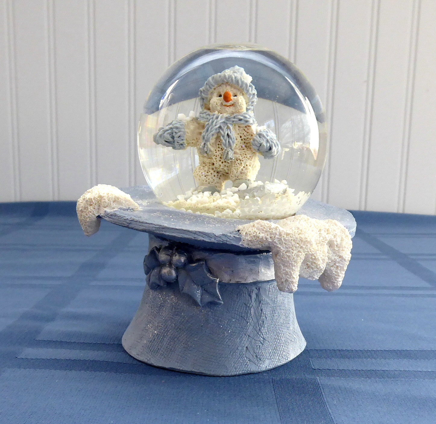 Snow Buddies Snow Globe - Christmas Winter Snowman Decor for Tabletop, Blue & White - Perfect for Holiday Home Decor, Gift Giving & Festive Centerpiece