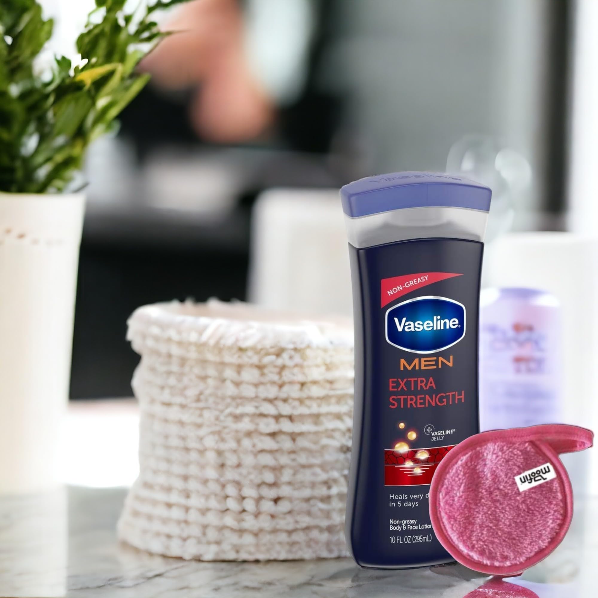 Vaseline Men Extra Strength Lotion 10oz - Intense Hydration Body Lotion for Men with Aloe & Vitamin E, Non-Greasy Formula, Soothes Shaving Irritation - Includes Makeup Cleansing Cloth - Pack of 4 - Perfect for Post-Shave Care & Daily Moisturizing
