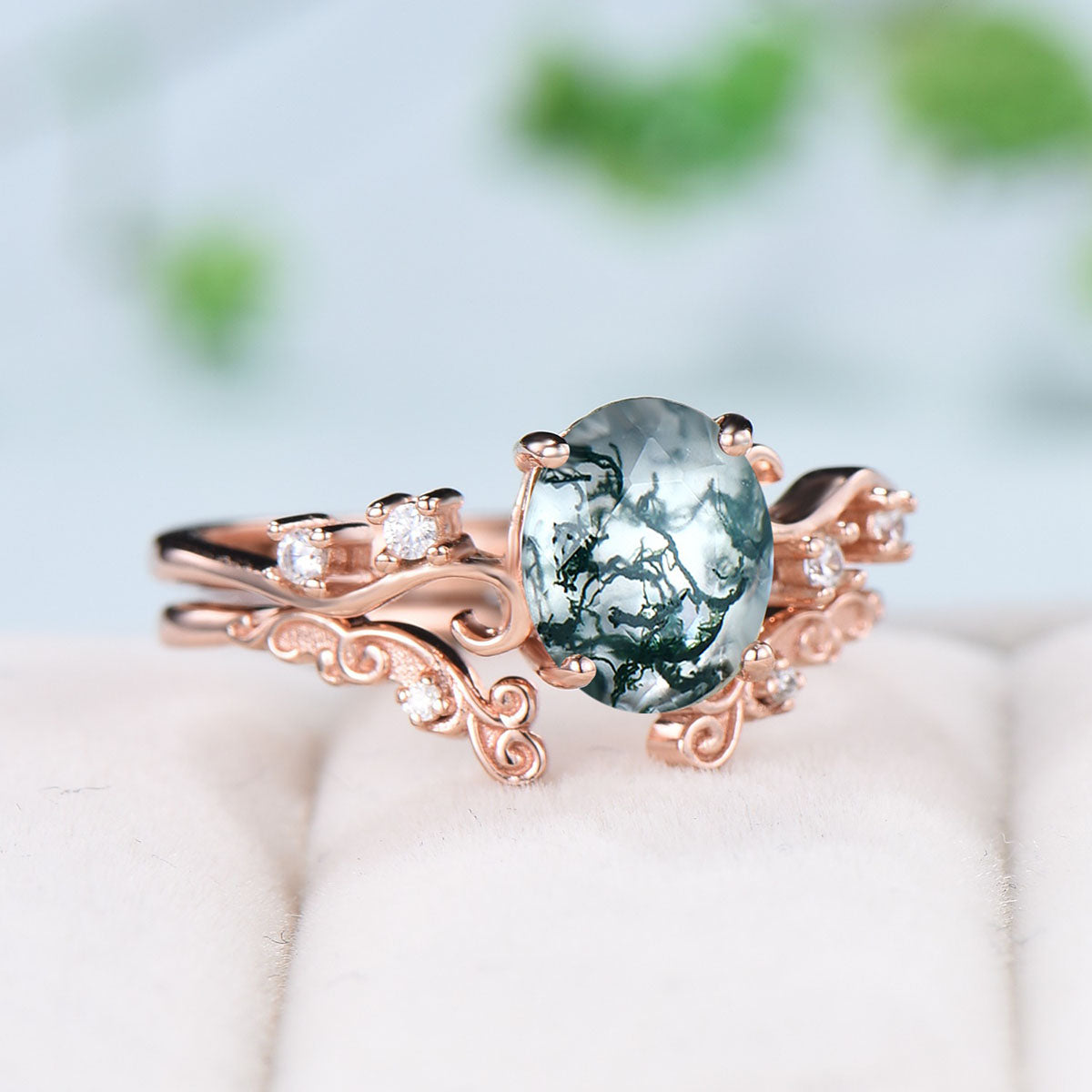 Vintage Moss Agate Engagement Ring Set - 1.5CT Oval Aquatic Agate with Diamond Cluster Wedding Ring - Natural Green Crystal Proposal Gift for Her - Perfect for Anniversaries, Valentine's Day & Romantic Occasions