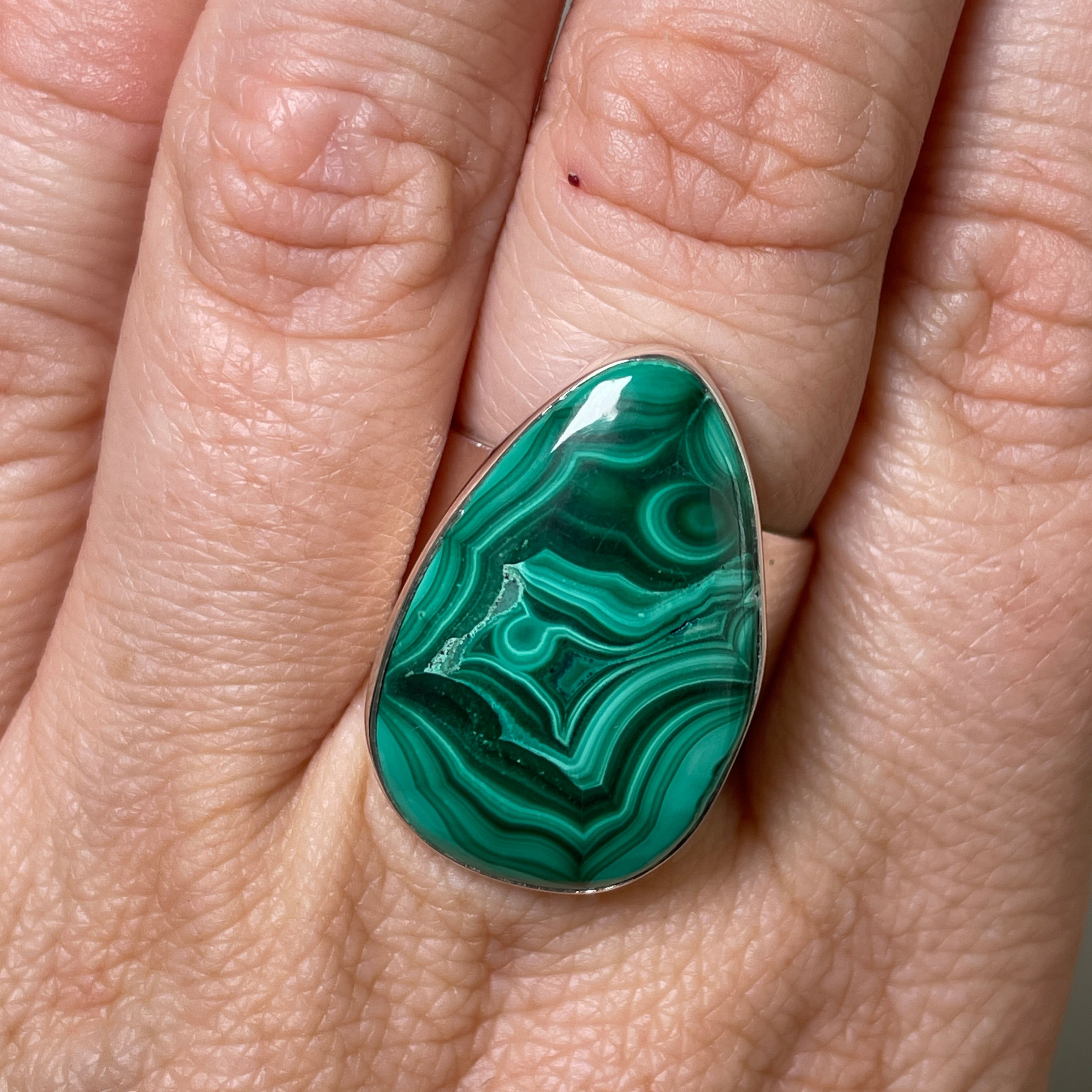 Natural Malachite Teardrop Cabochon Ring - Size 8 Green Stone Jewelry KRGJ3367 | Handmade Boho Chic Accessory for Women, Gift for Her, Wedding, Party & Everyday Wear