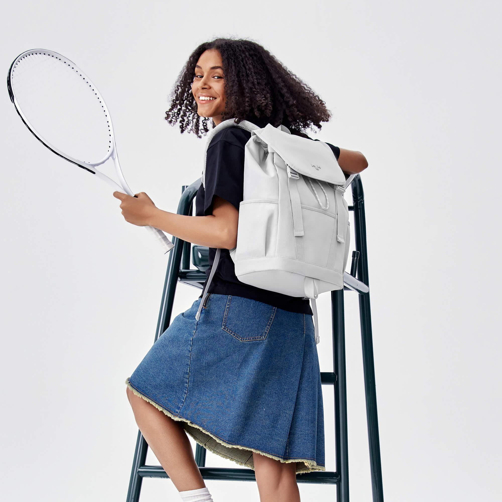 Lightweight Young Tour Backpack 18L - Durable Travel Daypack for Hiking, School & Commuting - Perfect for Students & Outdoor Adventures