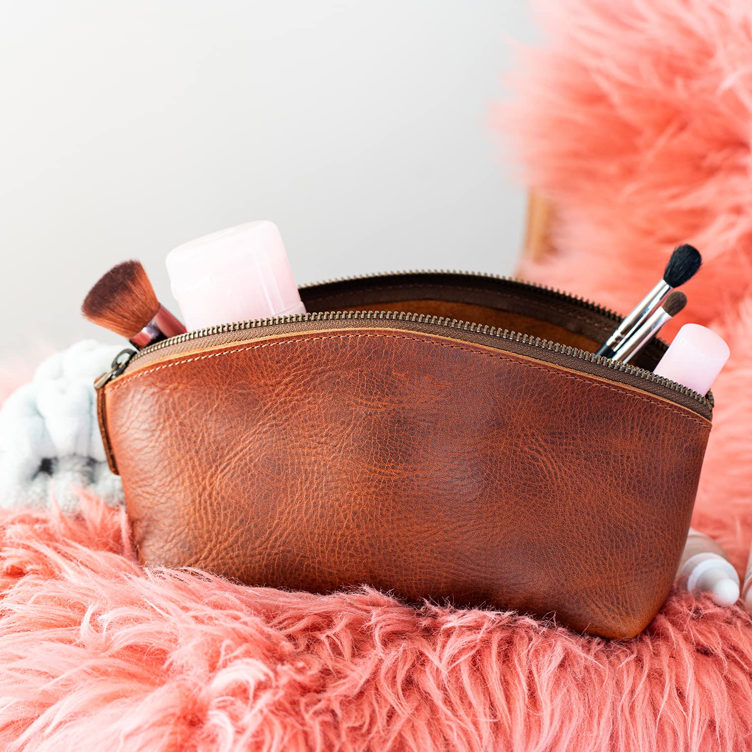 Londo Genuine Leather Multi-Purpose Gondola Handbag - Cosmetic Organizer, Toiletry Bag, Makeup Case & Shaving Kit - Unisex Dopp Kit for Travel, Gym & Daily Use