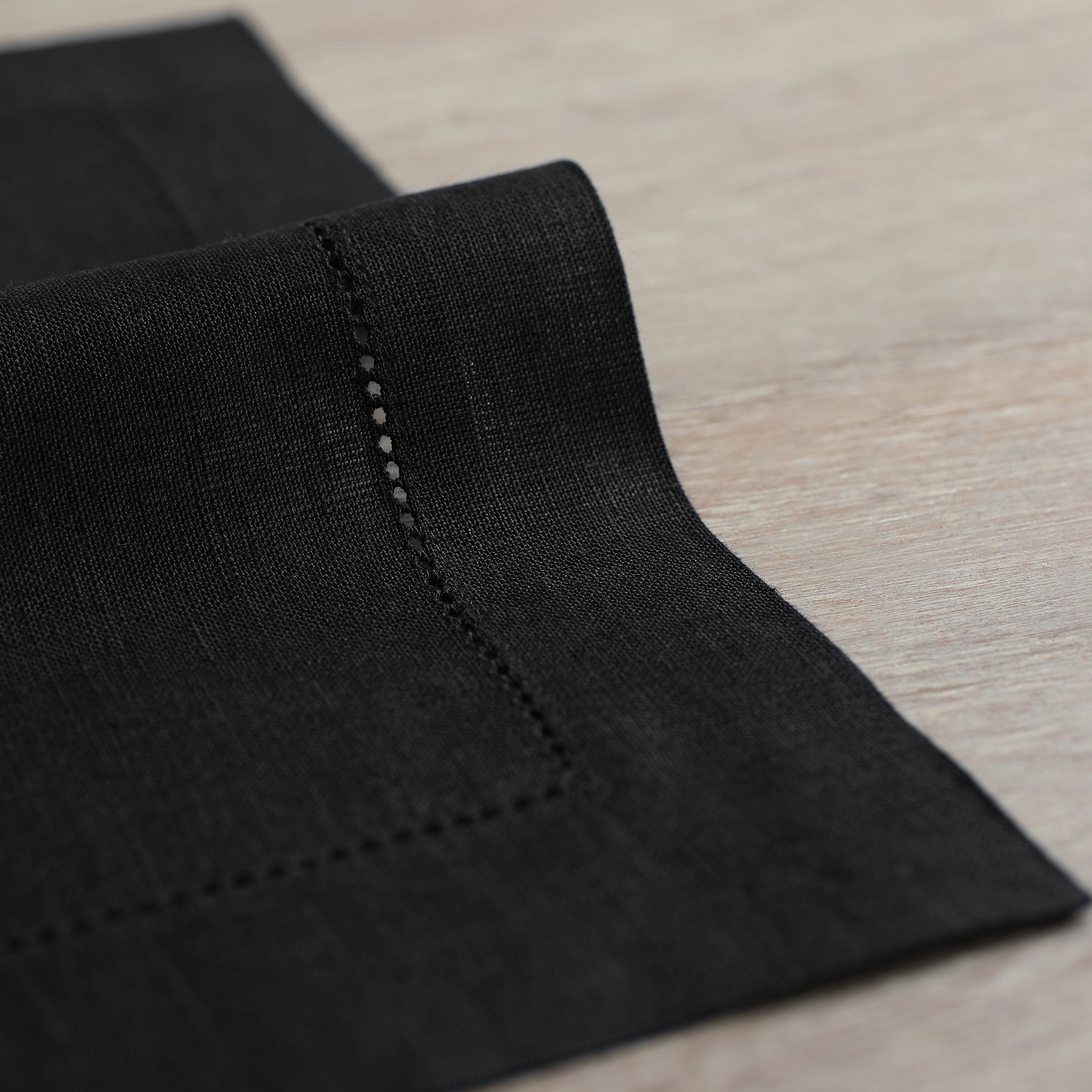 Premium Classic Hemstitch Linen Napkins - Elegant Dinner Table Decor for Weddings, Parties & Fine Dining