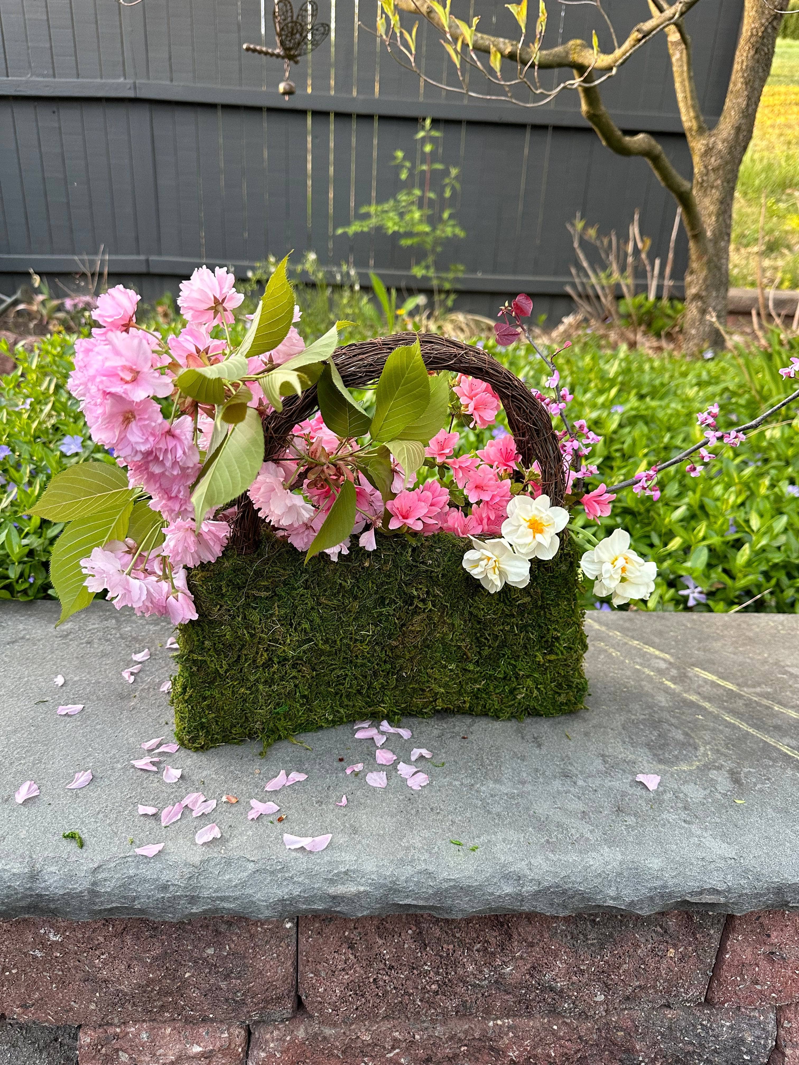 Beaumont Moss Purse Planters with Wicker Handles - Set of 3 Hanging Baskets for Indoor Plants, Home Decor, and Garden Decorations