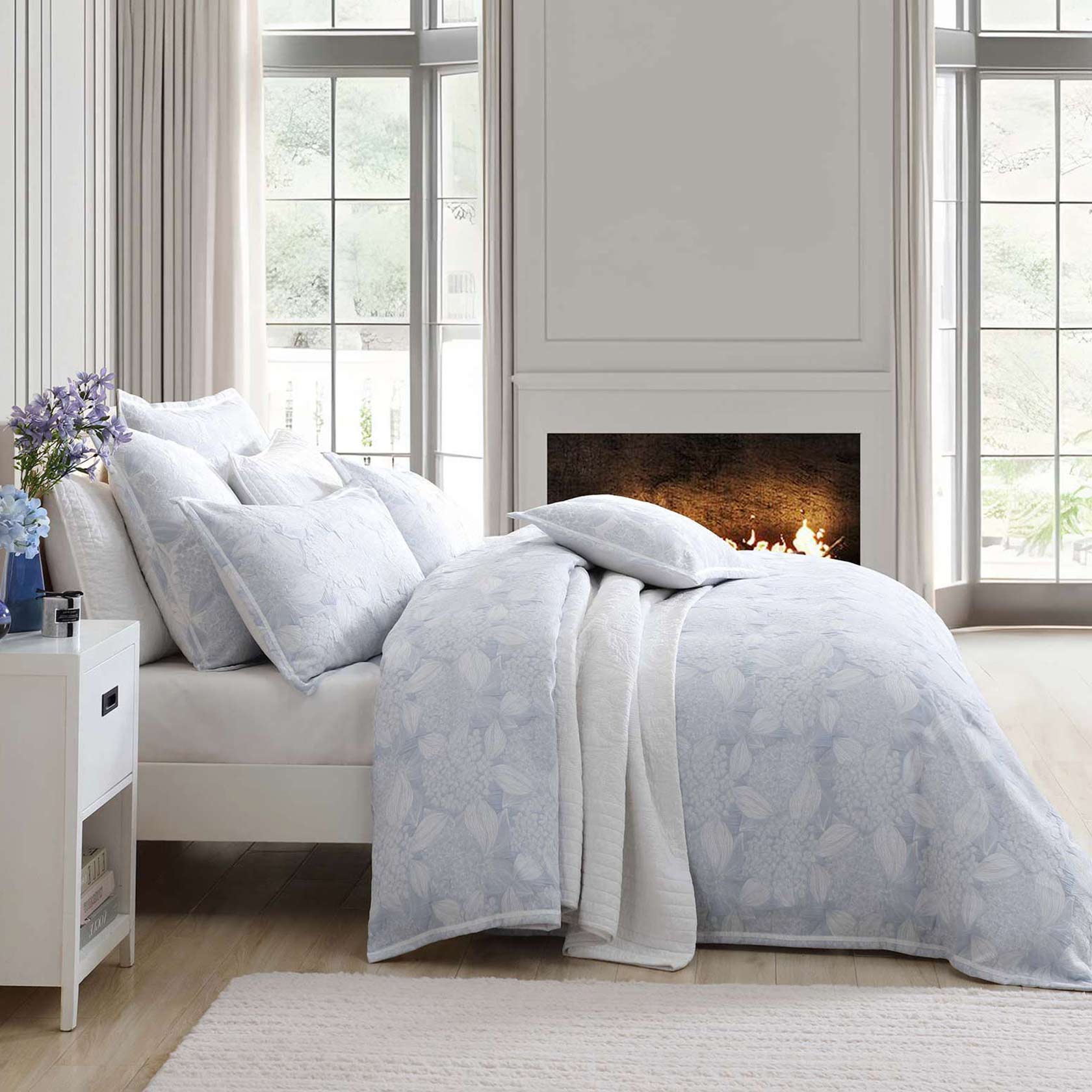 Private Collection Hydrangea Chambray Quilt Cover Set - Soft Blue Floral Bedding for Master Bedroom & Guest Room Decor