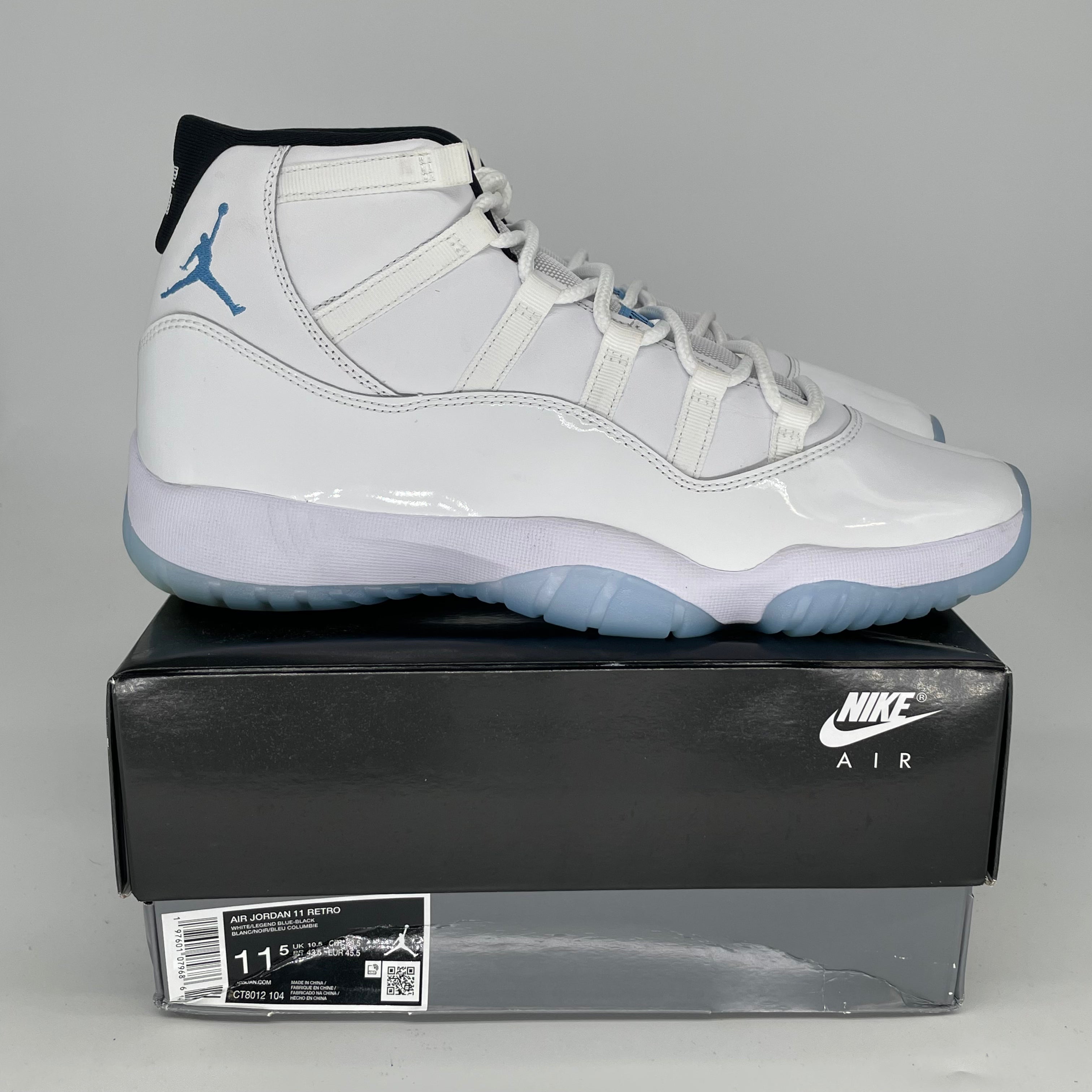 AIR JORDAN 11 Retro 