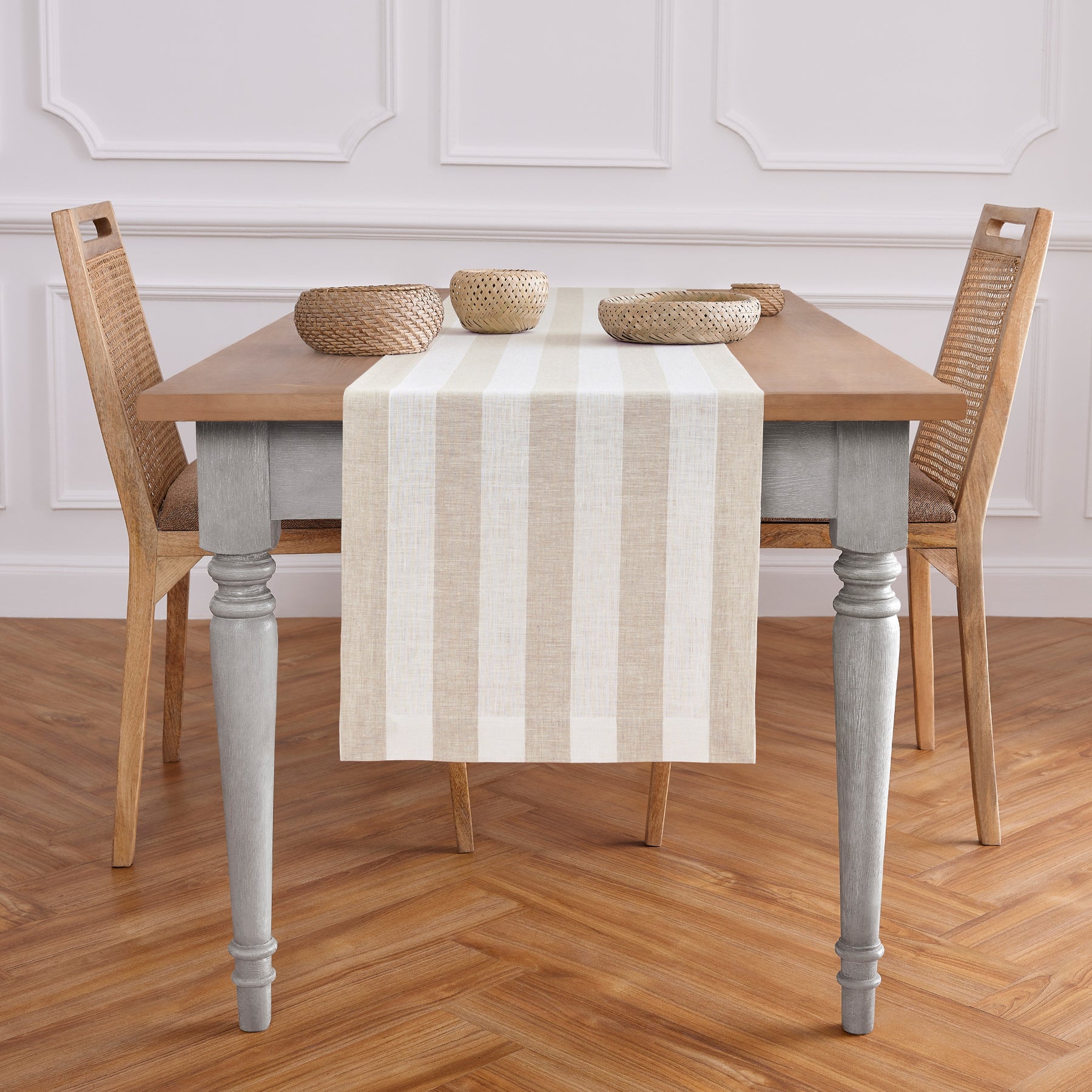 Stylish Cabana Stripe Table Runner - 18 Inch Wide Cotton Decorative Dining Table Cover for Summer Parties & Outdoor Events