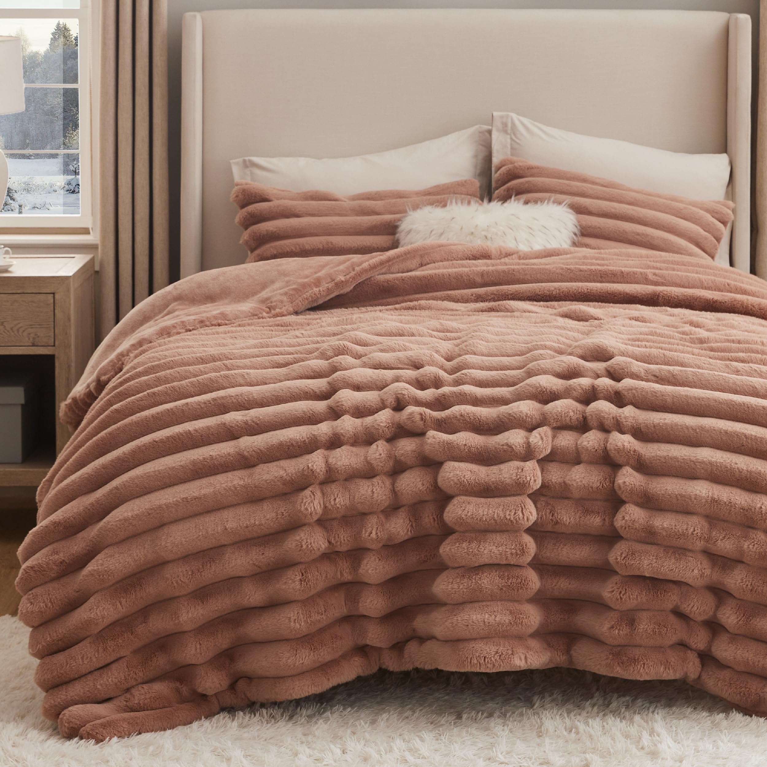 Bedsure Faux Fur Queen Comforter Set - Ultra Soft Brown Fluffy Comforter Queen Size, Shaggy Bedding for Winter Warmth, Luxury Fuzzy Bed Set Includes 1 Comforter & 2 Pillow Shams | Perfect for Cozy Nights, Bedroom Decor & Cold Weather Comfort