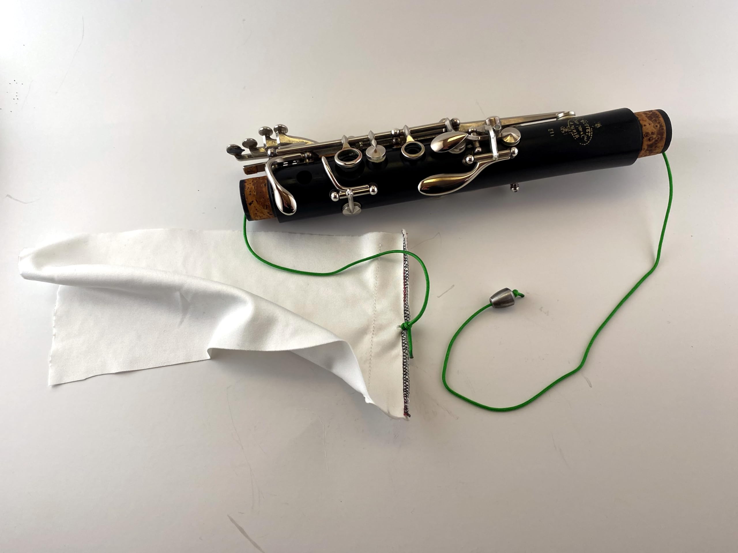 **Professional Clarinet Cleaning Kit for Wood Bb Clarinet – Includes Chamois & Butterfly Swabs, Natural Cork Grease, Bore Oil with Applicator, Key Oil, Mouthpiece Brush, Teeth Cushions & Reed Holder – Perfect for Musicians, Students & Performers**
