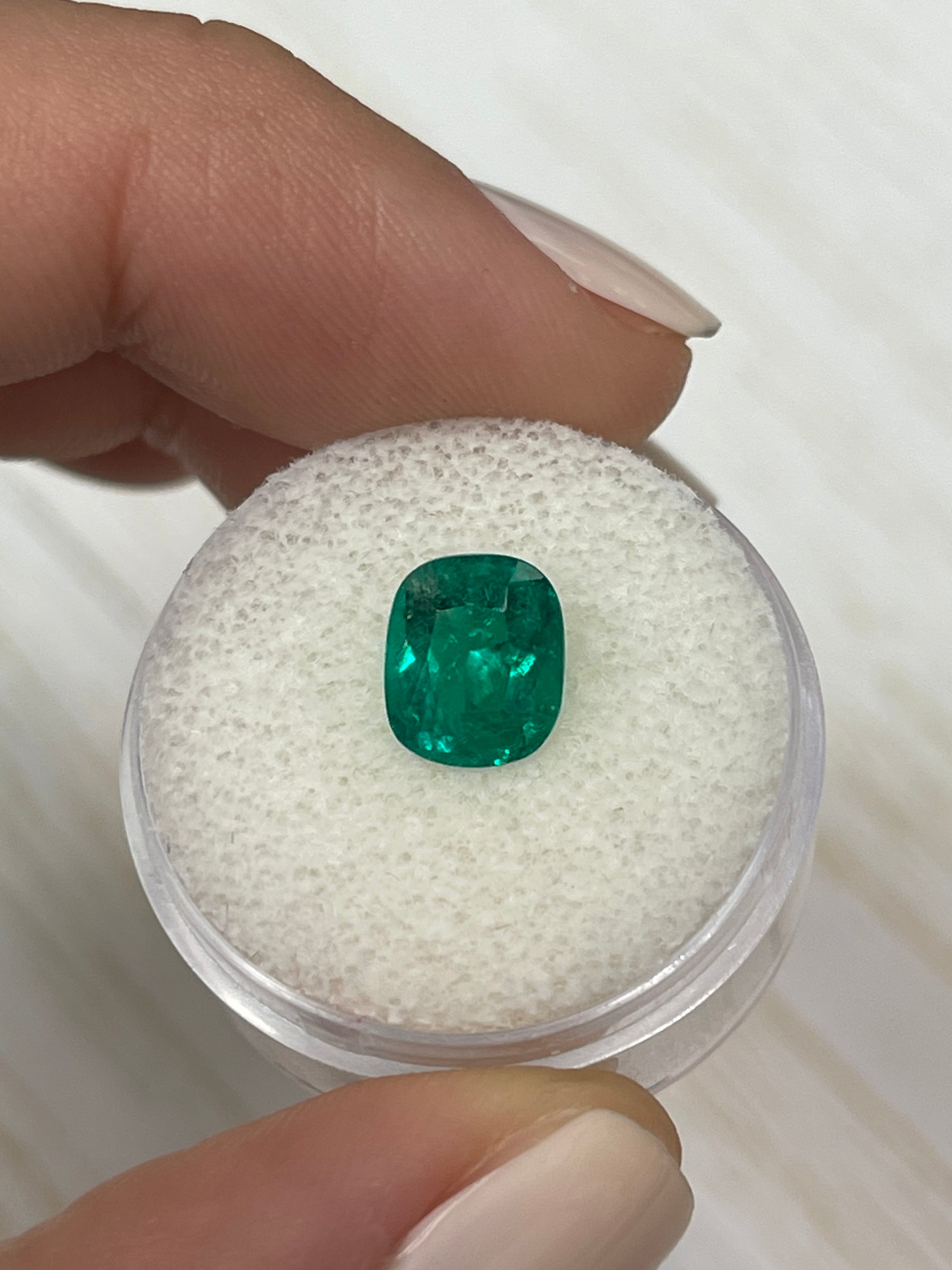 2.10 Carat 8x7mm Vivid Muzo Green Natural Colombian Loose Emerald Gemstone - Cushion Cut for Engagement Rings & Fine Jewelry Making