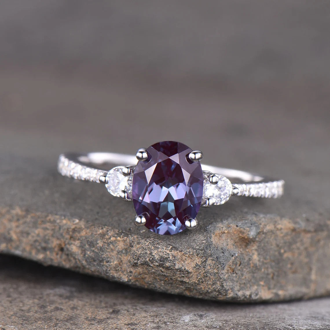 Three Stone Color Changing Lab-Created Oval Alexandrite Engagement Ring for Women – Perfect for Proposals, Weddings & Anniversary Gifts