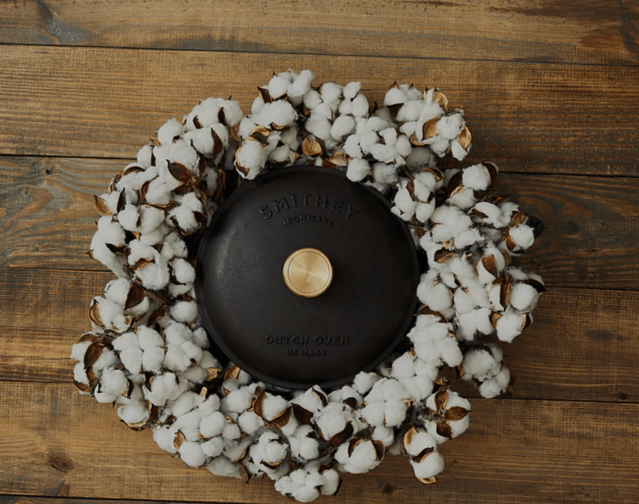Smithey Vintage American Dutch Oven 5.5 Quart - Cast Iron Cookware Made in USA - Perfect for Camping, Baking & Family Dinners