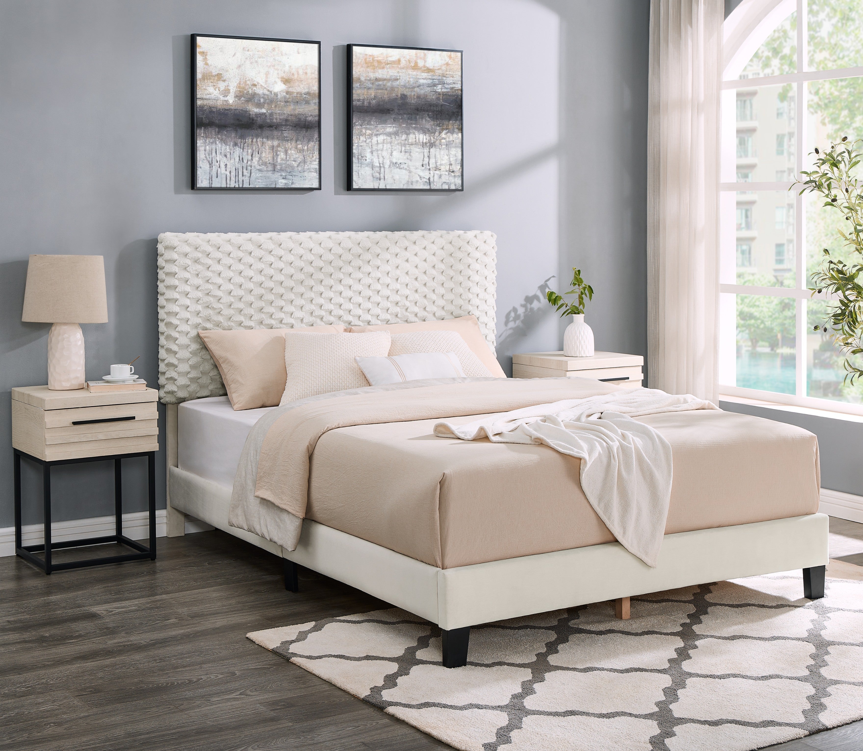 Roundhill Furniture Findlay 3-Piece Bedroom Set - Queen Size Upholstered Platform Bed with 2 Nightstands, Soft 3D Fabric Headboard, Modern Bedroom Furniture for Master Bedroom or Guest Room