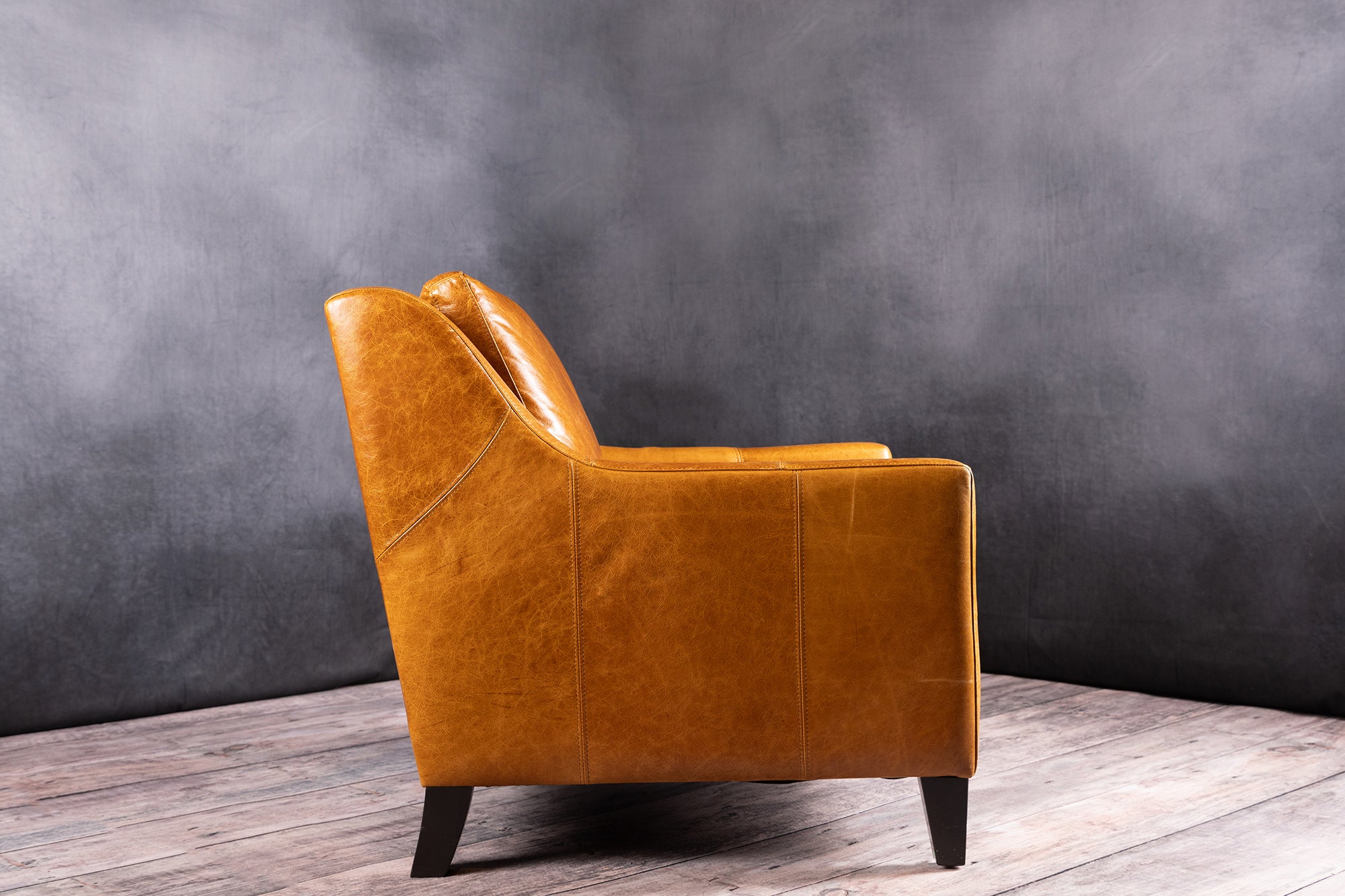 Stylish Modern Parlor Chair - Upholstered Accent Chair for Living Room, Lounge, or Reading Nook - Comfortable & Elegant Home Decor Furniture
