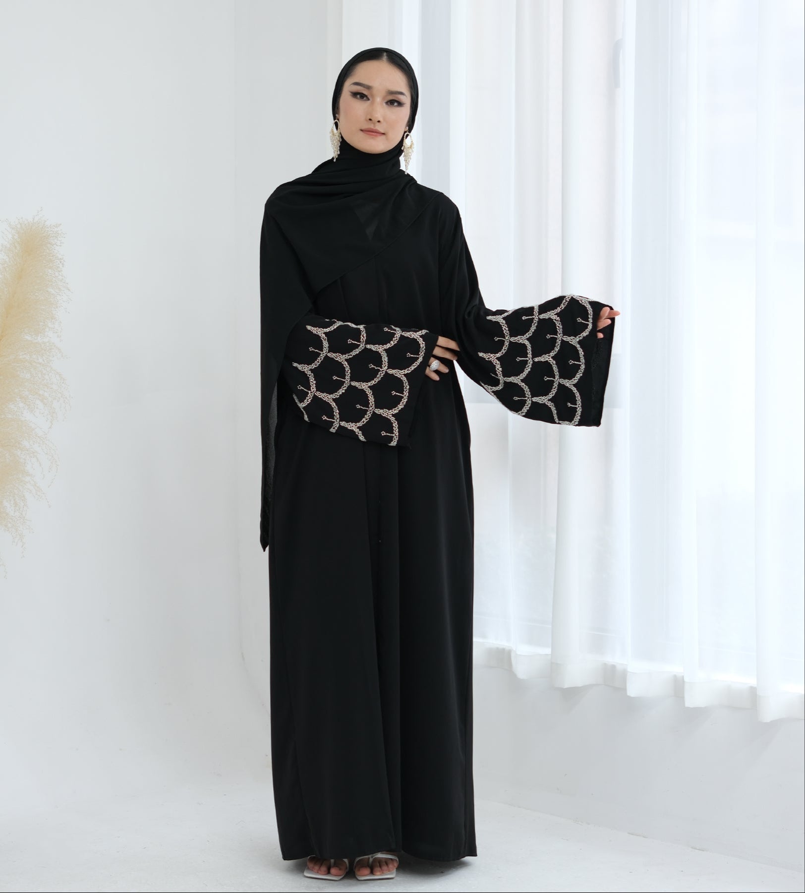 Elegant Irssane Nida Open Abaya Kimono - Black | Modest Muslim Dress for Women | Perfect for Prayer, Eid, and Special Occasions