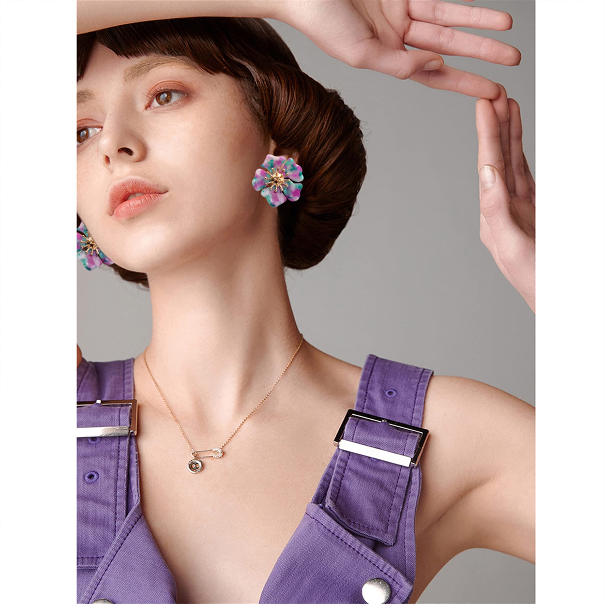 Bohemian Sparkly Acrylic Flower Stud Earrings for Women - Elegant Daisy & Sunflower Drop Dangle Earrings with Gold Bud | Perfect Gift for Sister, Mom, Lover & Friends | Great for Parties, Weddings & Everyday Wear