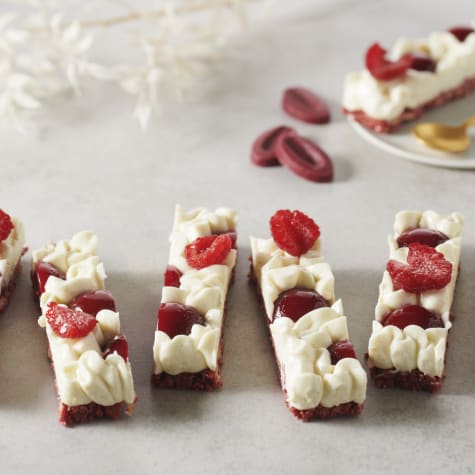 VALRHONA Raspberry Inspiration Dark Chocolate Couverture - Premium Baking Chocolate for Desserts, Truffles & Pastries - Perfect for Professional Chefs & Home Bakers